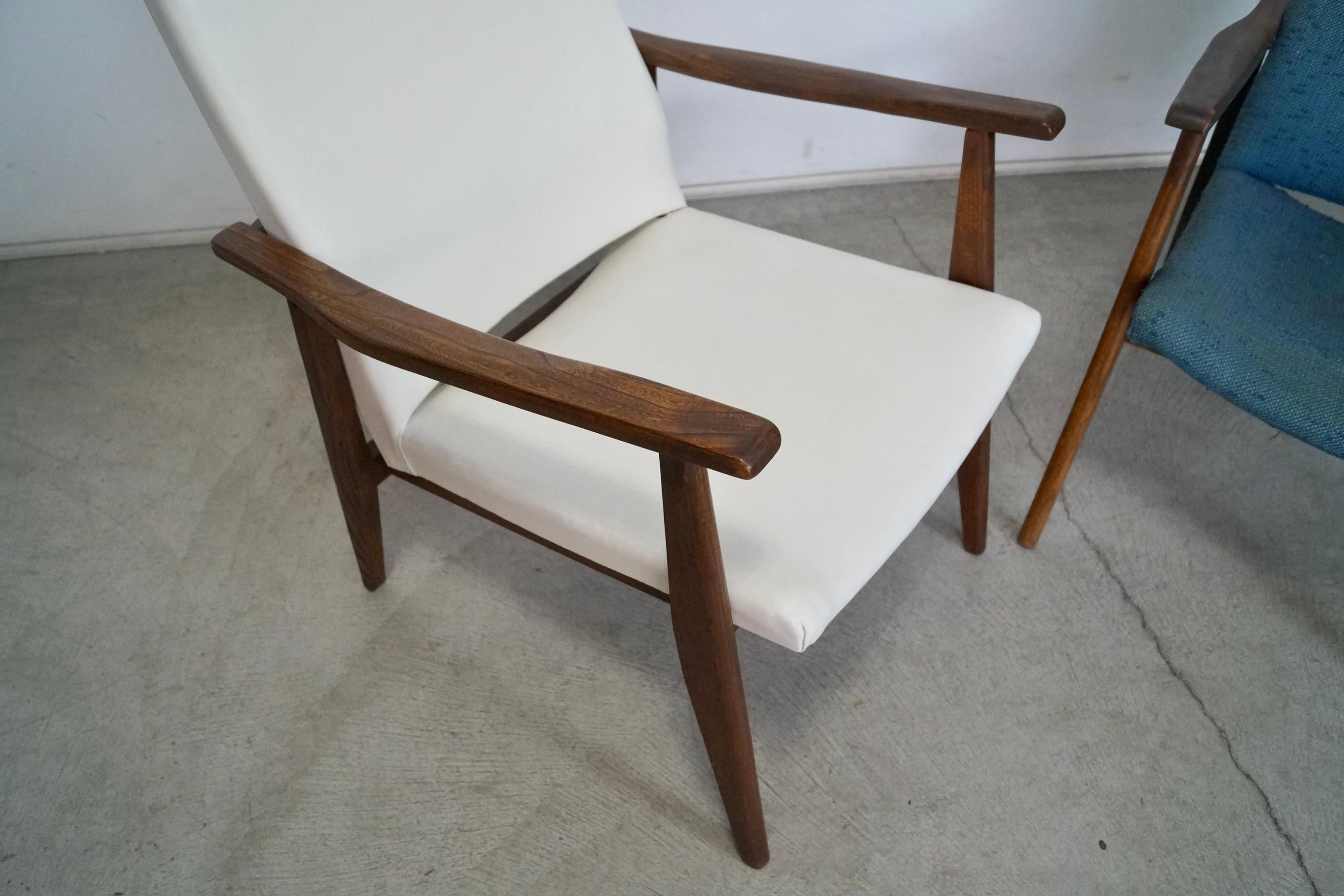 1960's Mid-Century Modern Lounge Armchairs - a Pair For Sale 13