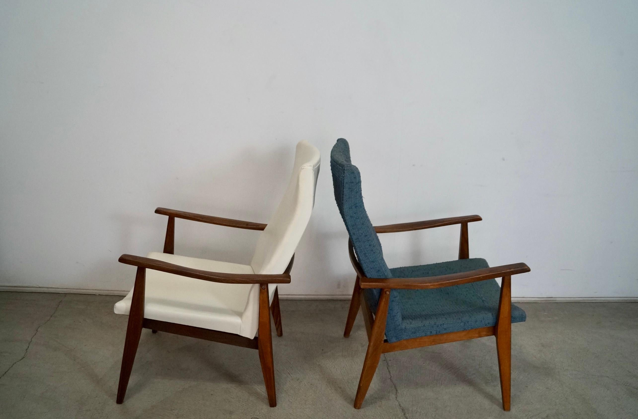 1960's Mid-Century Modern Lounge Armchairs - a Pair In Good Condition For Sale In Burbank, CA