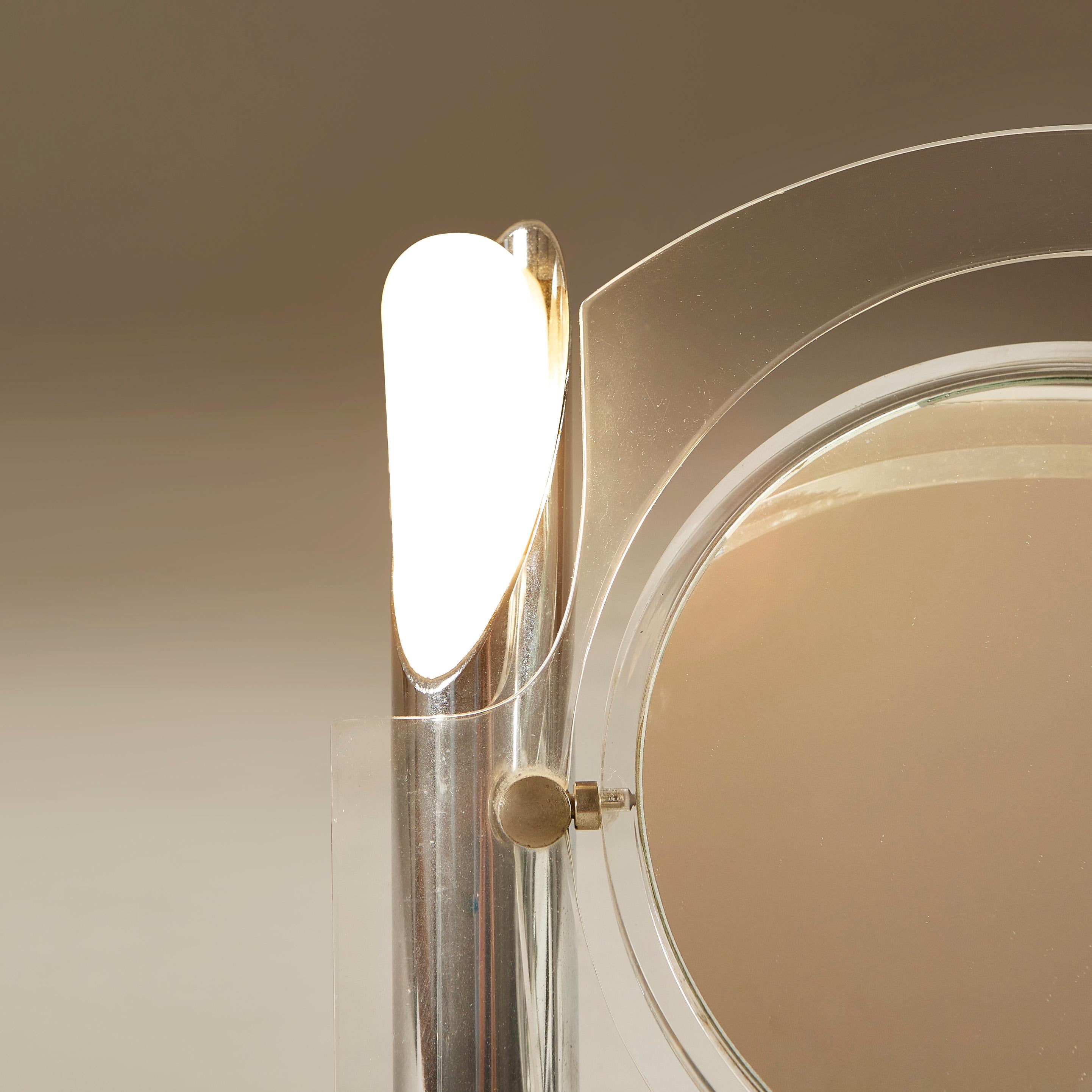 1960s Mid-century modern Lucite and Chrome Table Mirror with Lights For Sale 2