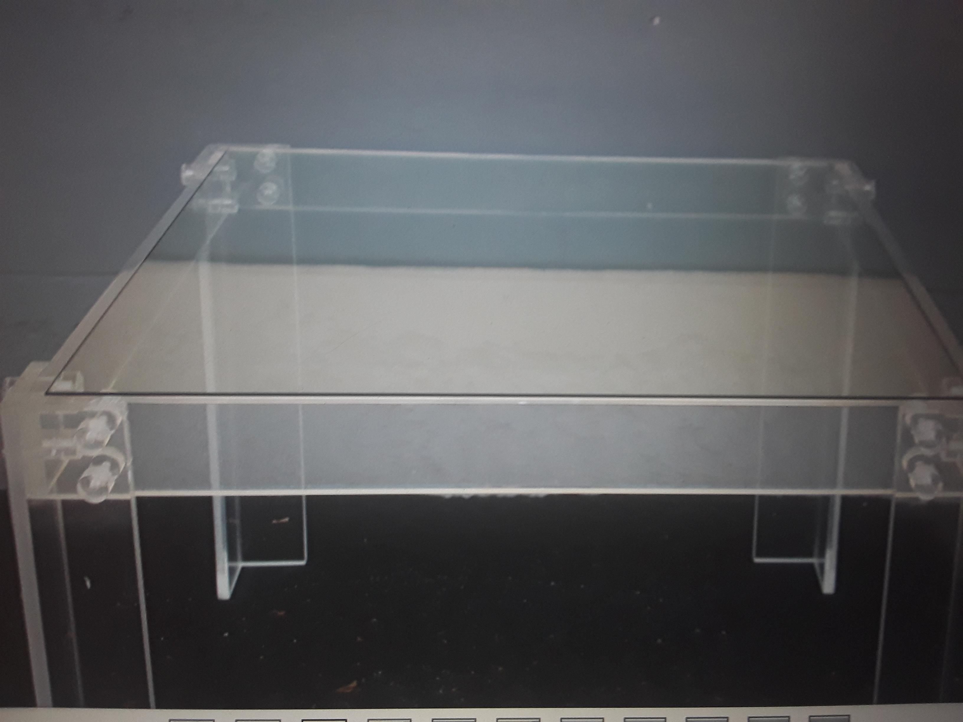 Lucite mi-siècle moderne des années 1960  Table à manger en vente 5