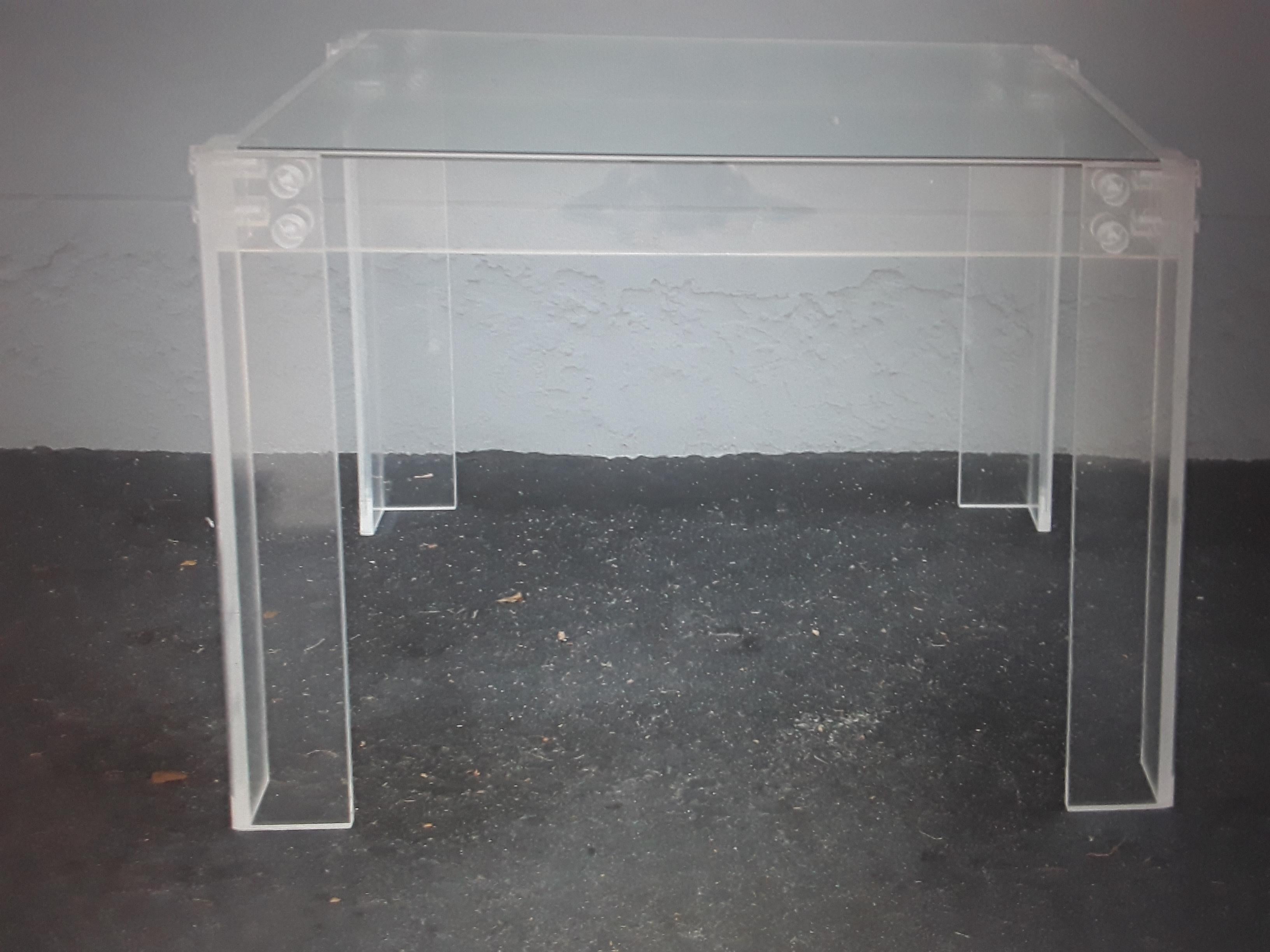 1960's Mid Century Modern Lucite Dining Table. Very beautiful mid century table.