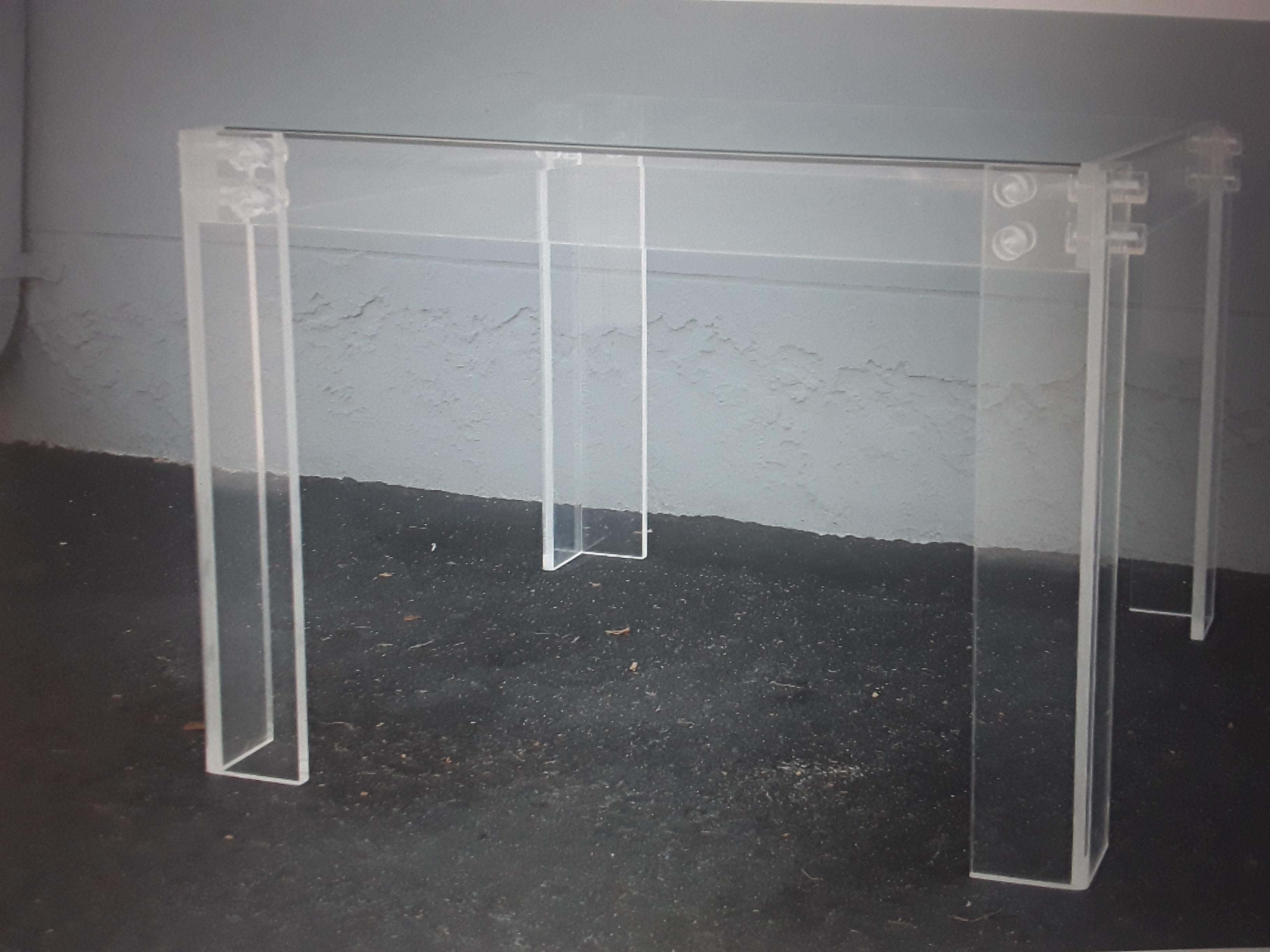 1960's Mid Century Modern Lucite  Dining Table In Good Condition For Sale In Opa Locka, FL