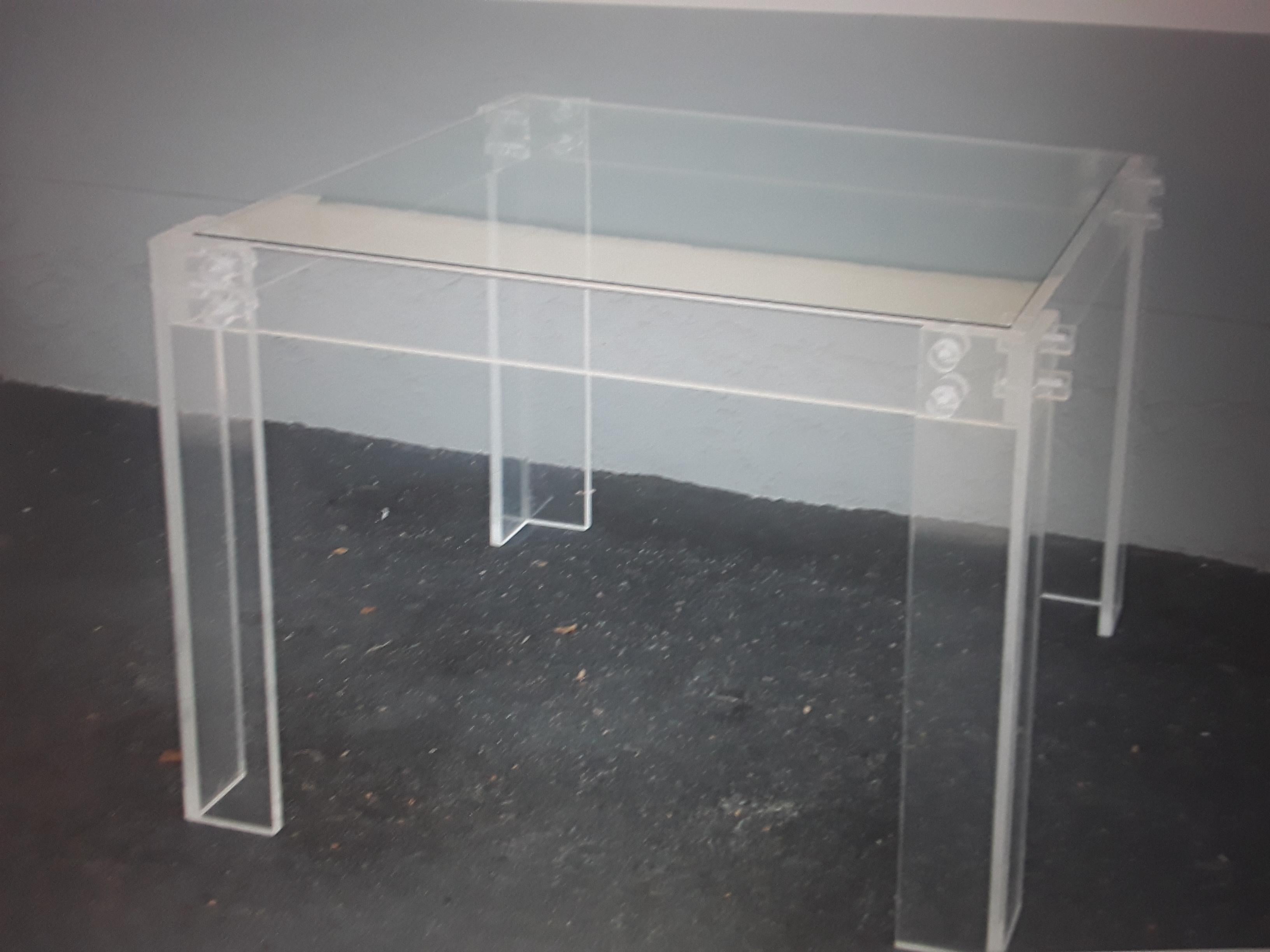 1960's Mid Century Modern Lucite  Dining Table For Sale 1