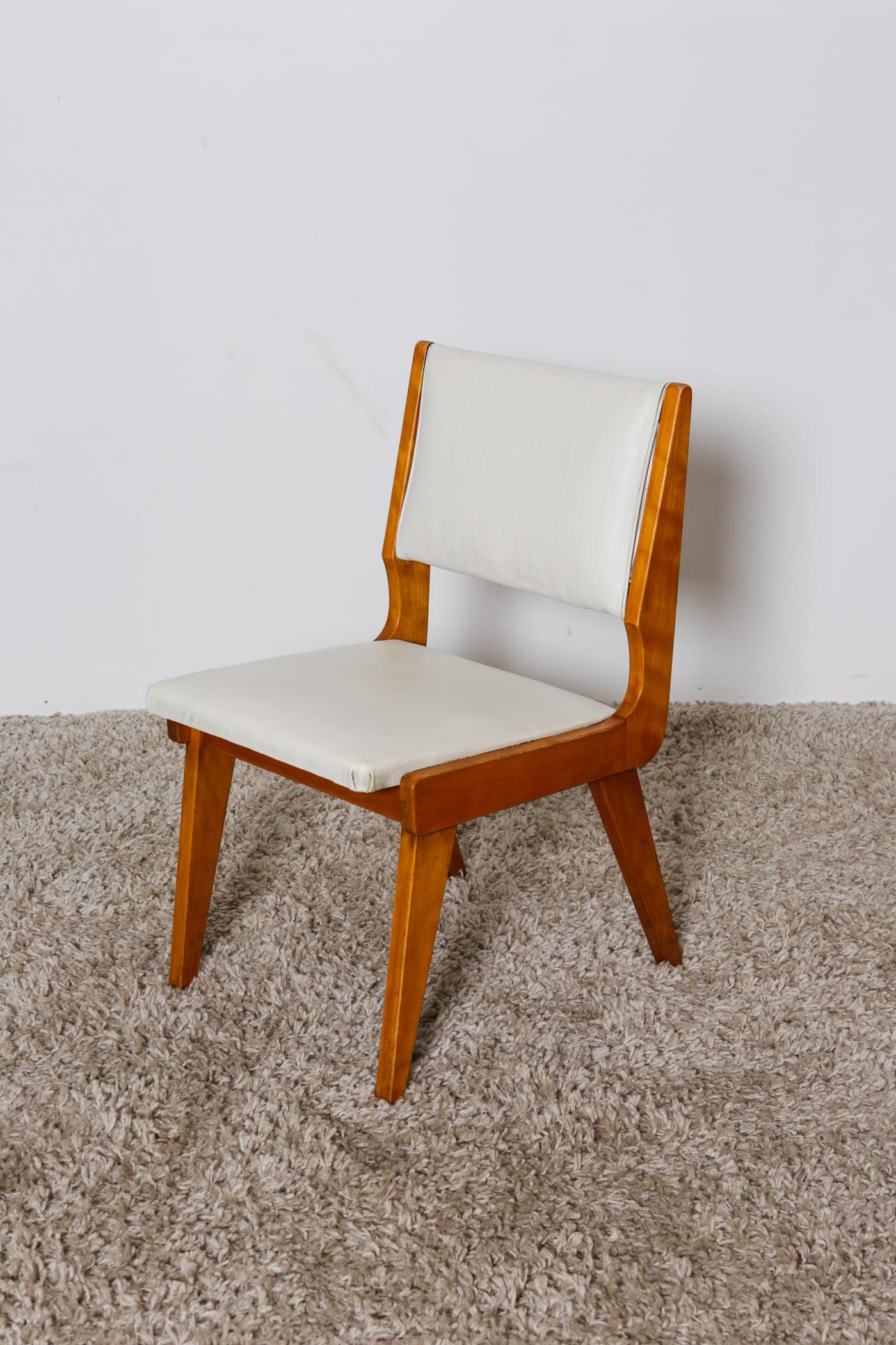 1960s Mid-Century Modern Maple Wood Dining Chairs #5976 by Feldman Brothers For Sale 2