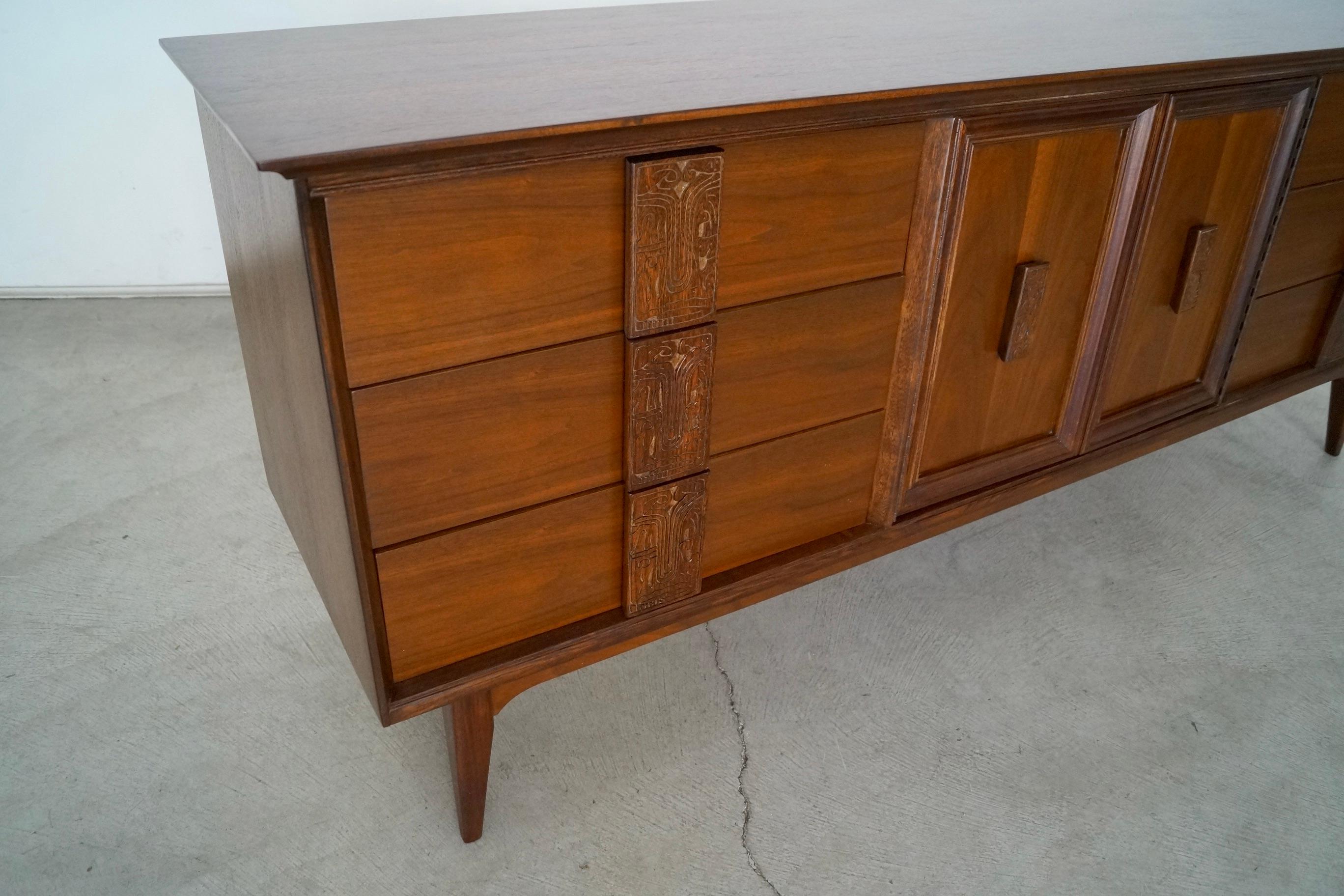 1960s Mid-Century Modern Mayan Revival Dresser For Sale 7