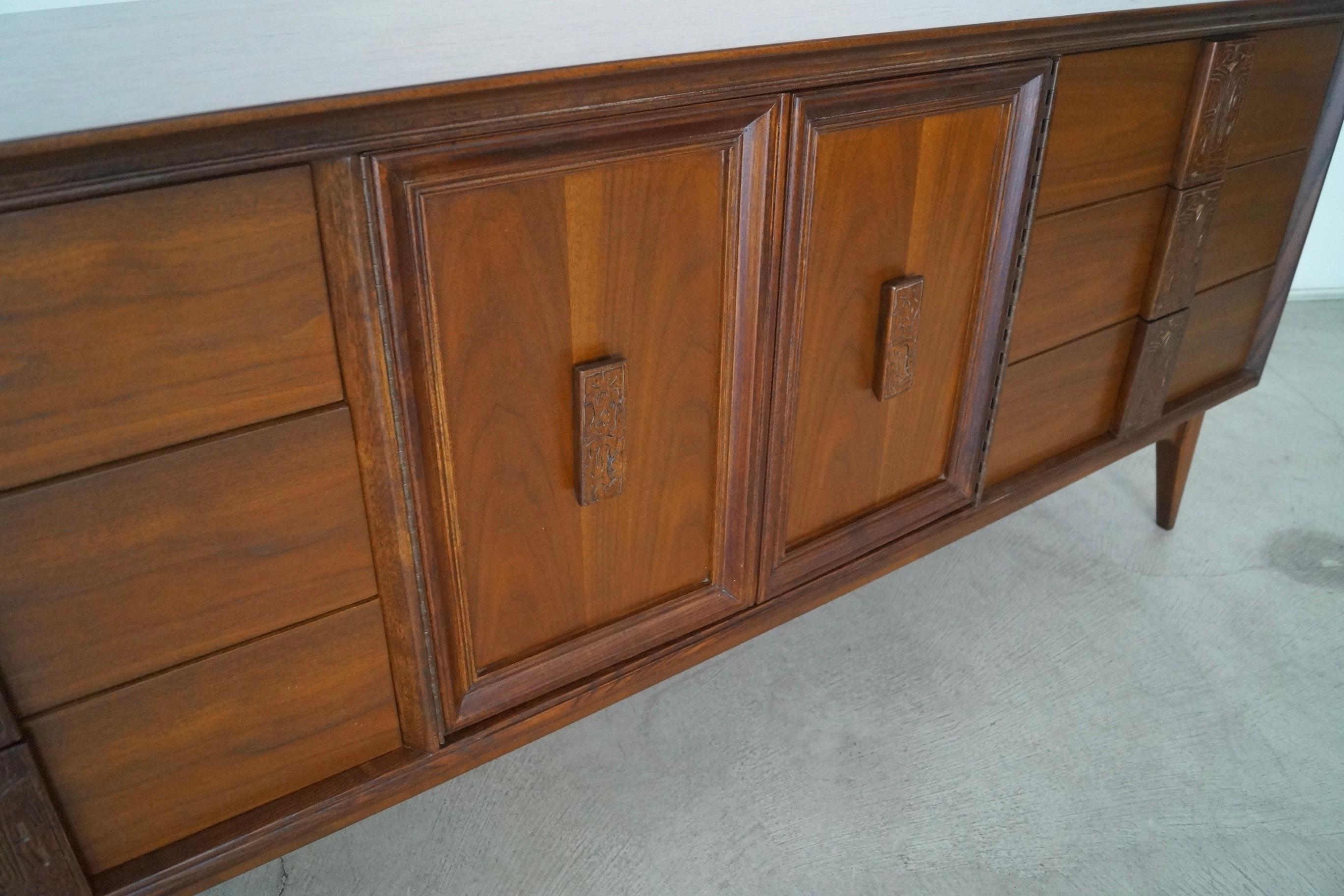 1960s Mid-Century Modern Mayan Revival Dresser For Sale 8