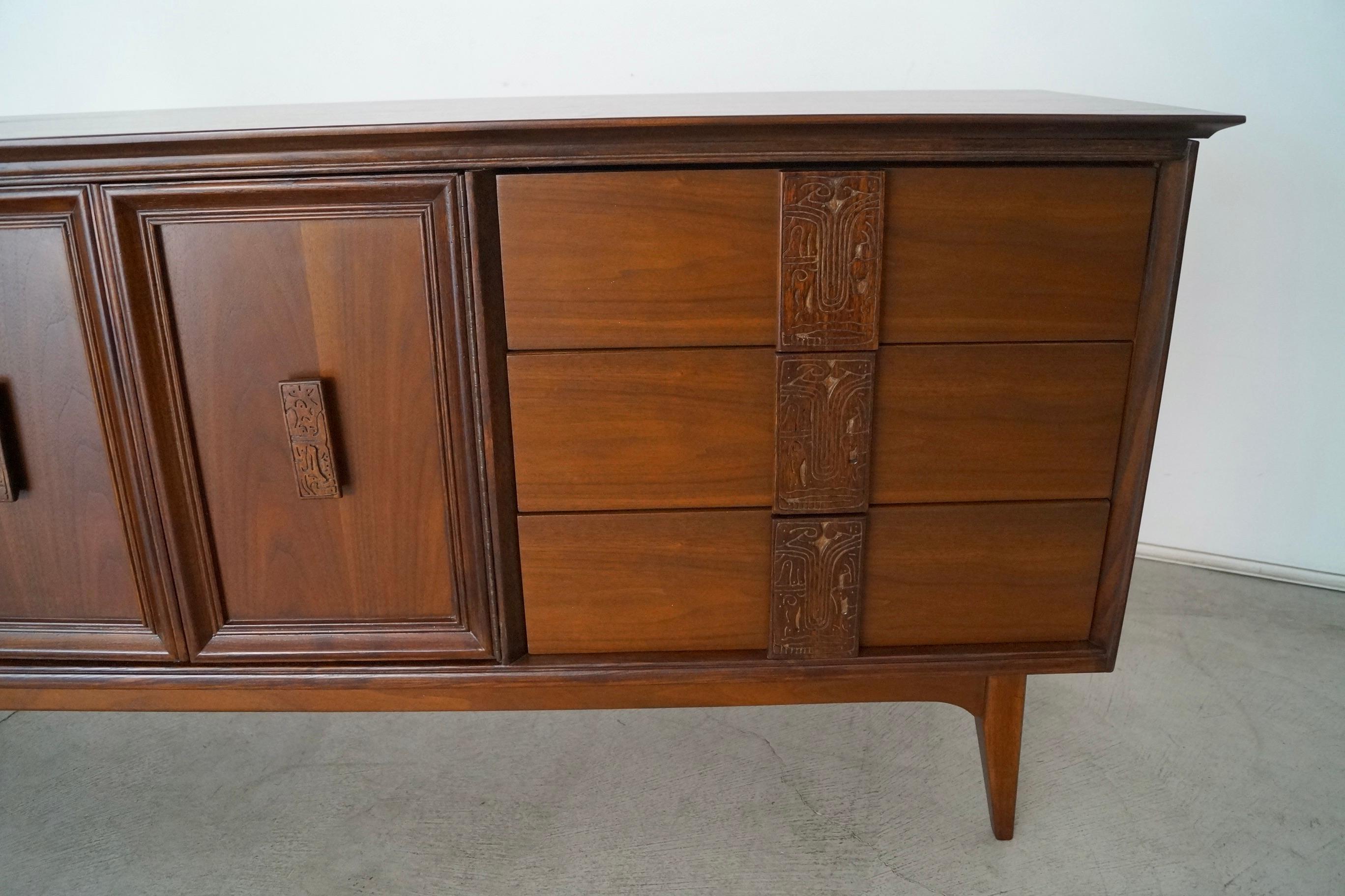 1960s Mid-Century Modern Mayan Revival Dresser For Sale 9