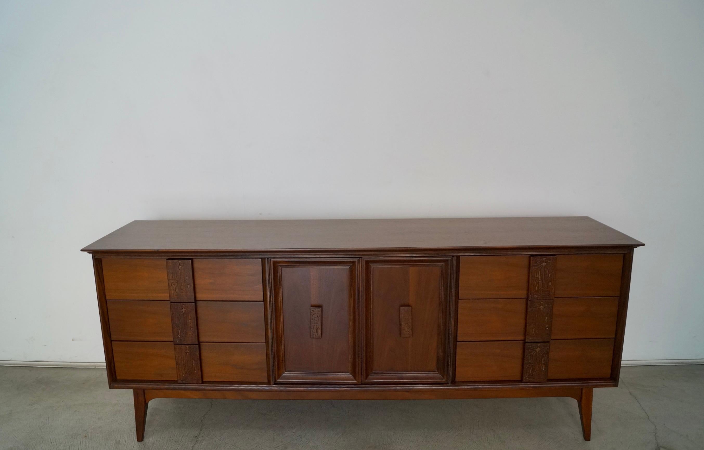 1960s Mid-Century Modern Mayan Revival Dresser In Excellent Condition For Sale In Burbank, CA