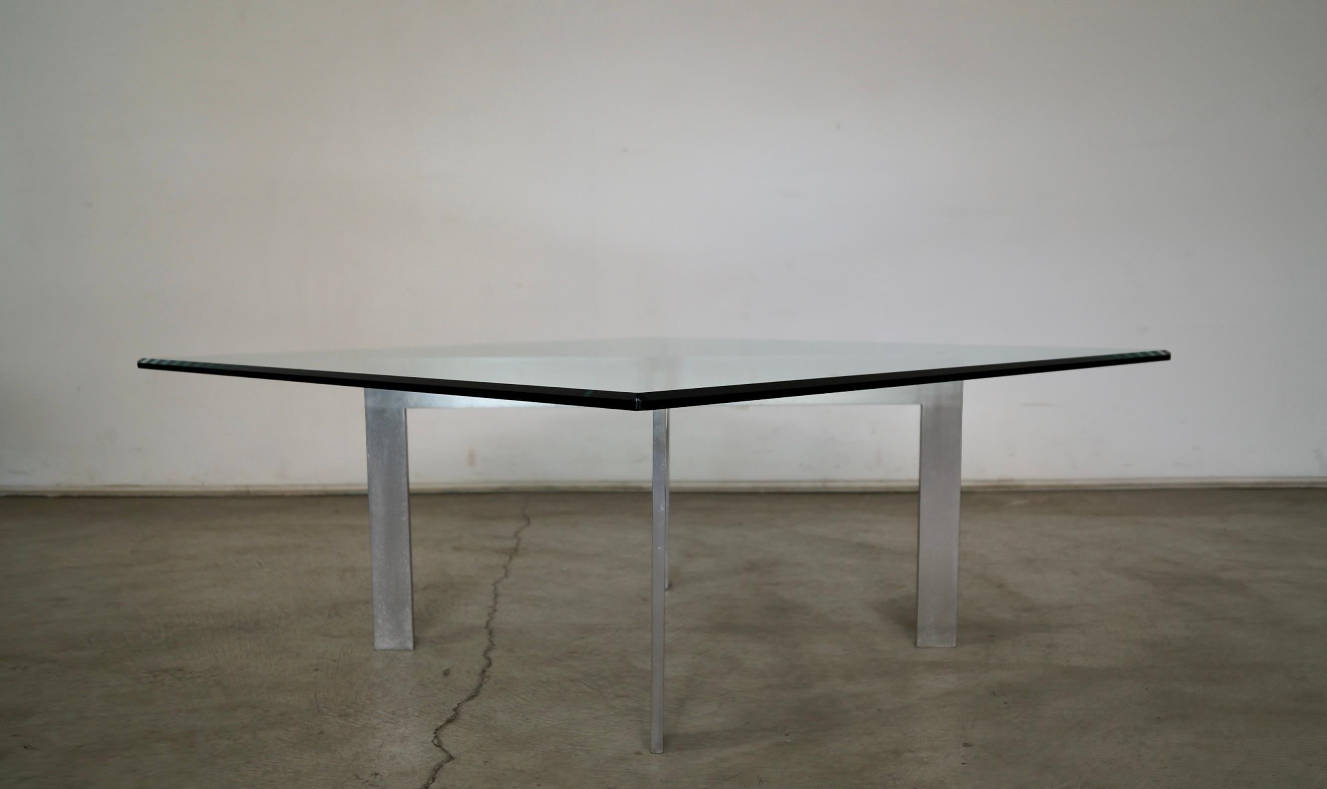 Table basse moderne mi-siècle Mies Van Der Rohe des années 1960 en vente 3