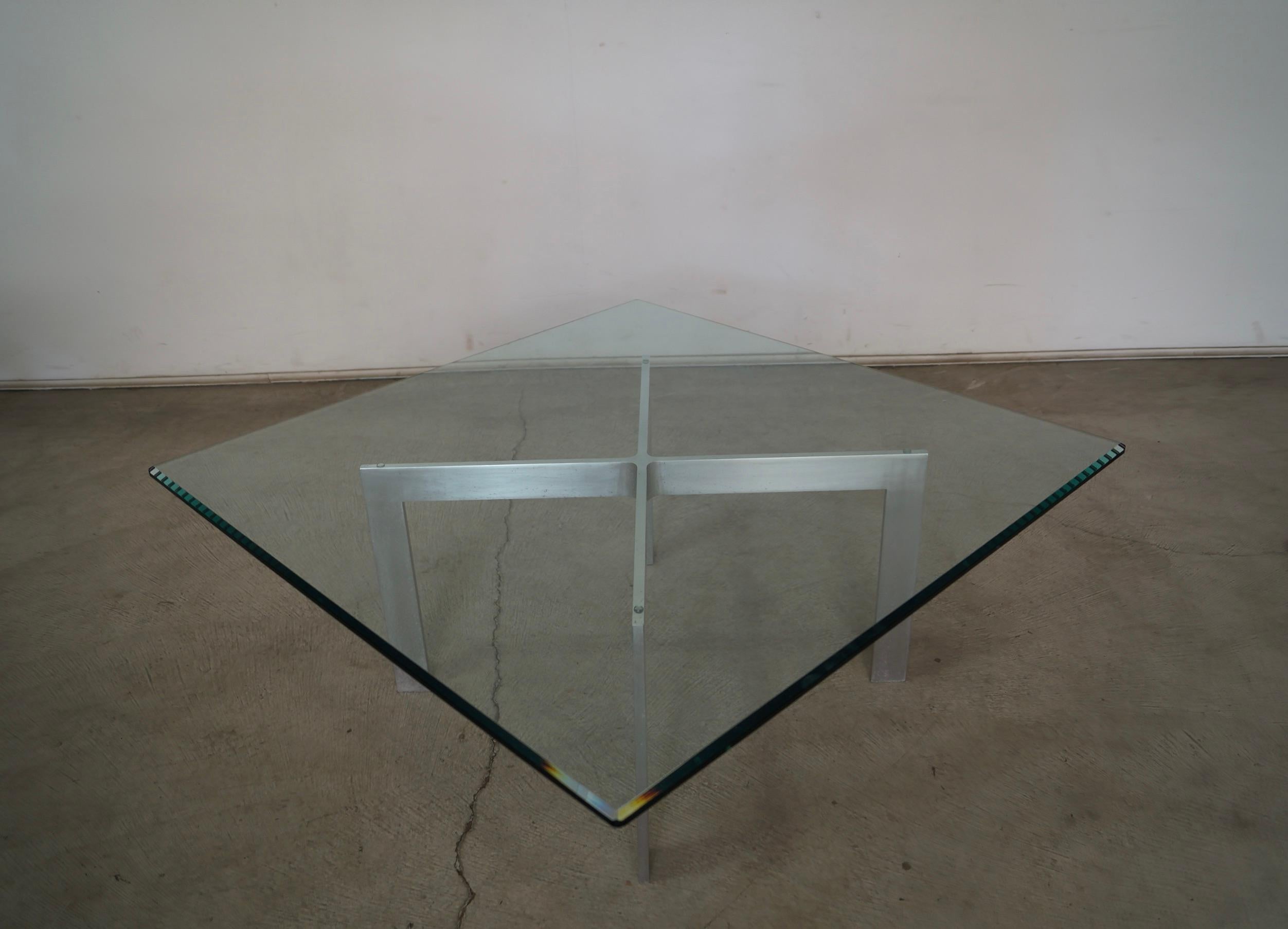 Table basse moderne mi-siècle Mies Van Der Rohe des années 1960 en vente 4