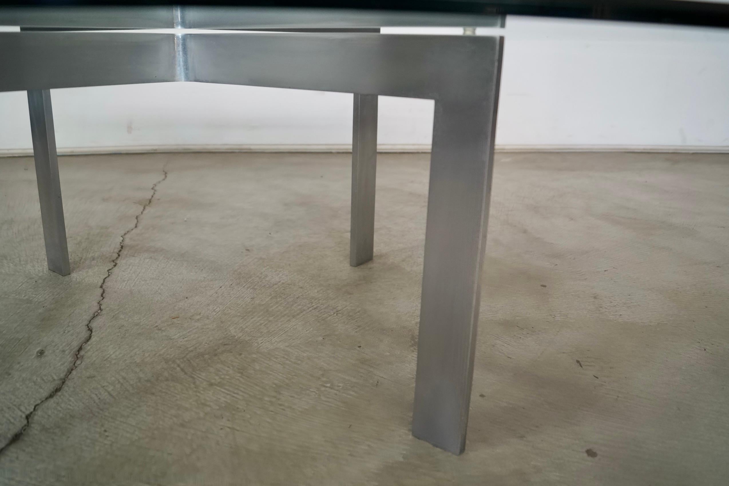 Table basse moderne mi-siècle Mies Van Der Rohe des années 1960 en vente 9