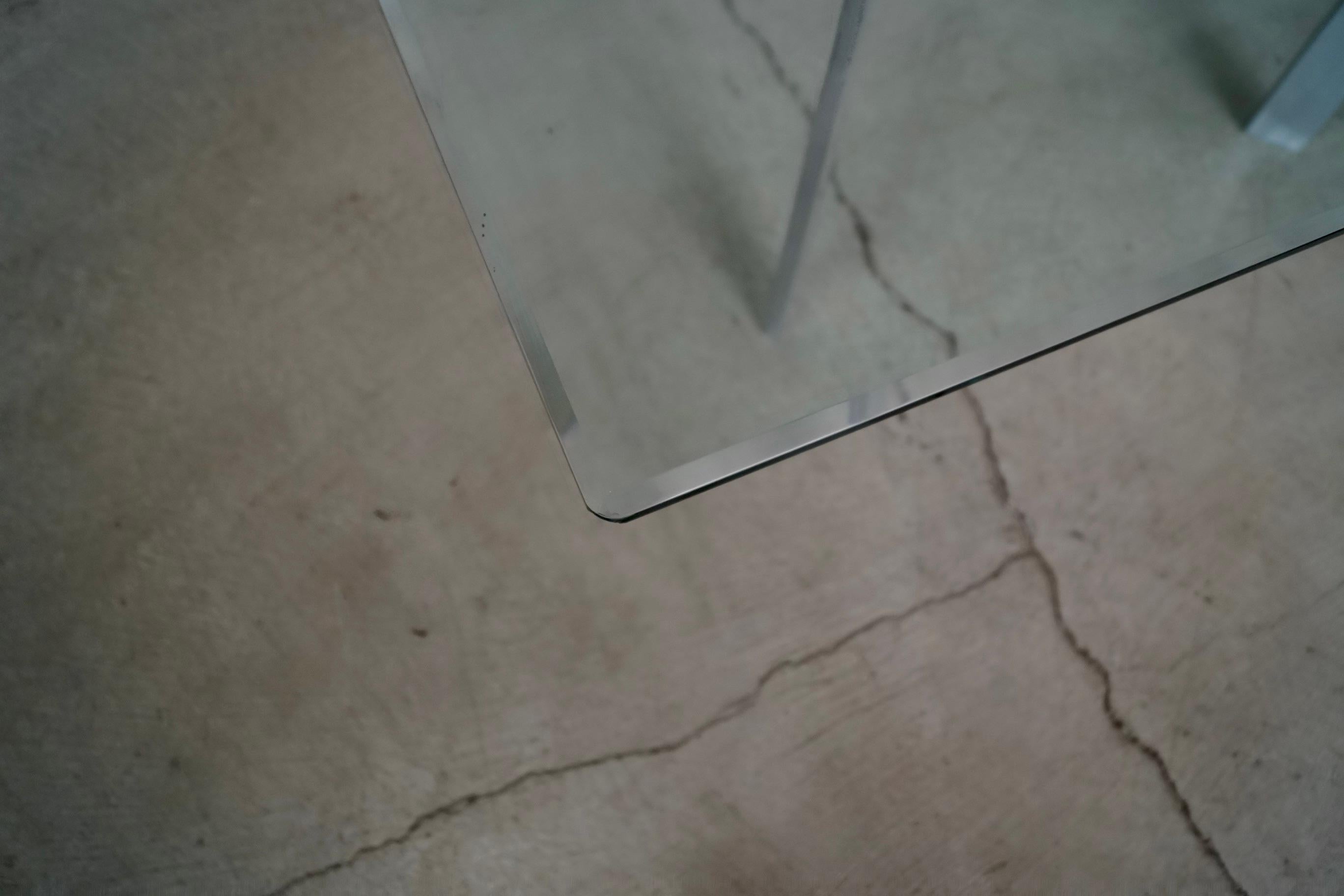 Table basse moderne mi-siècle Mies Van Der Rohe des années 1960 en vente 12