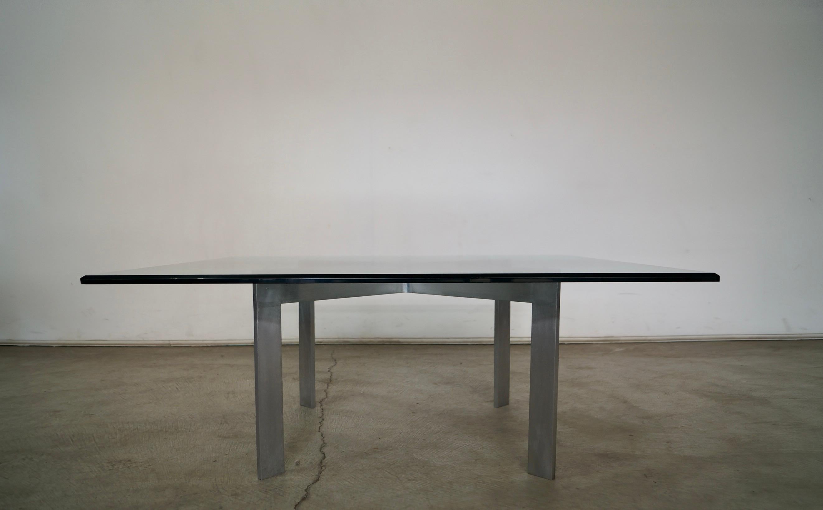 Bauhaus Table basse moderne mi-siècle Mies Van Der Rohe des années 1960 en vente