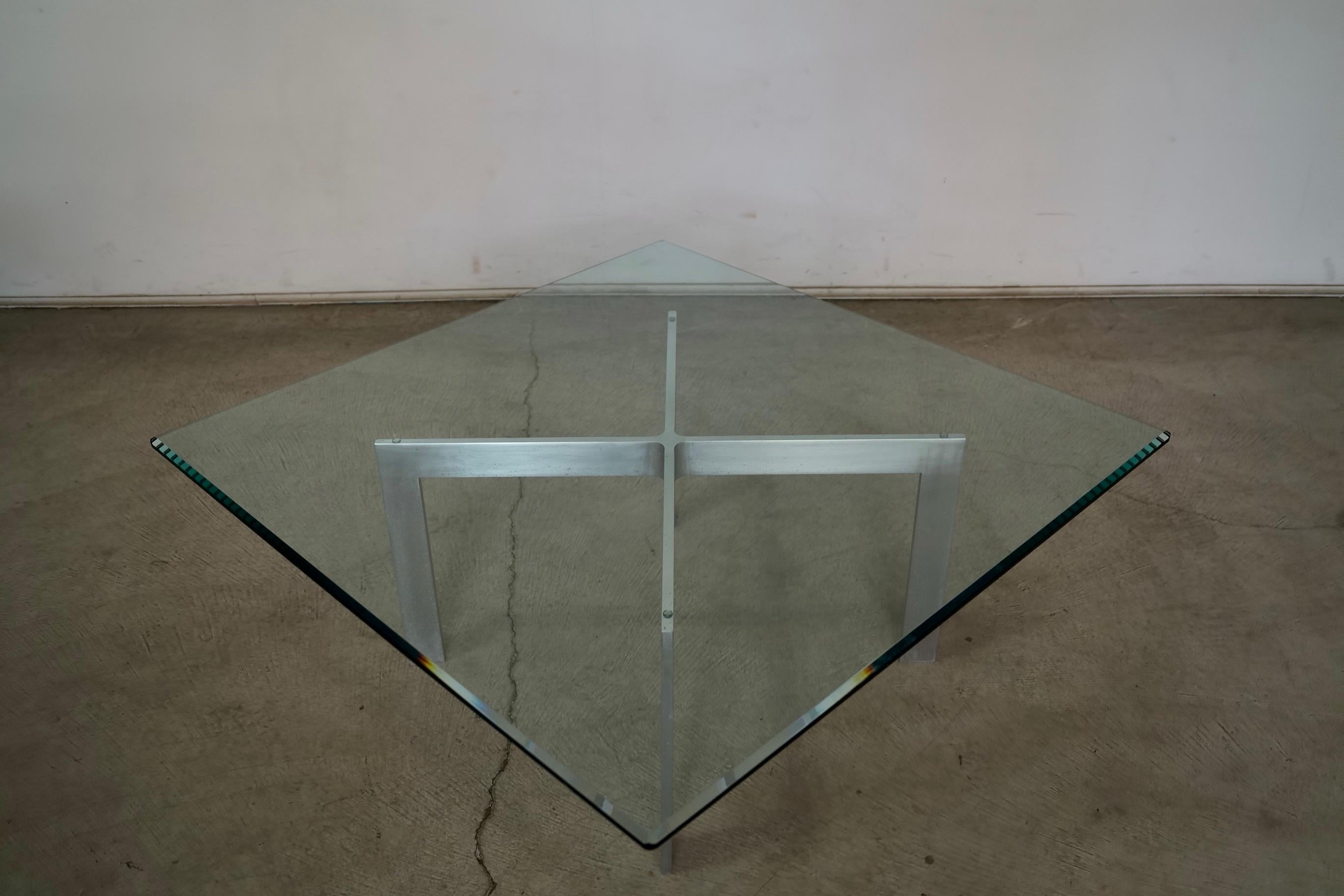 Table basse moderne mi-siècle Mies Van Der Rohe des années 1960 en vente 1