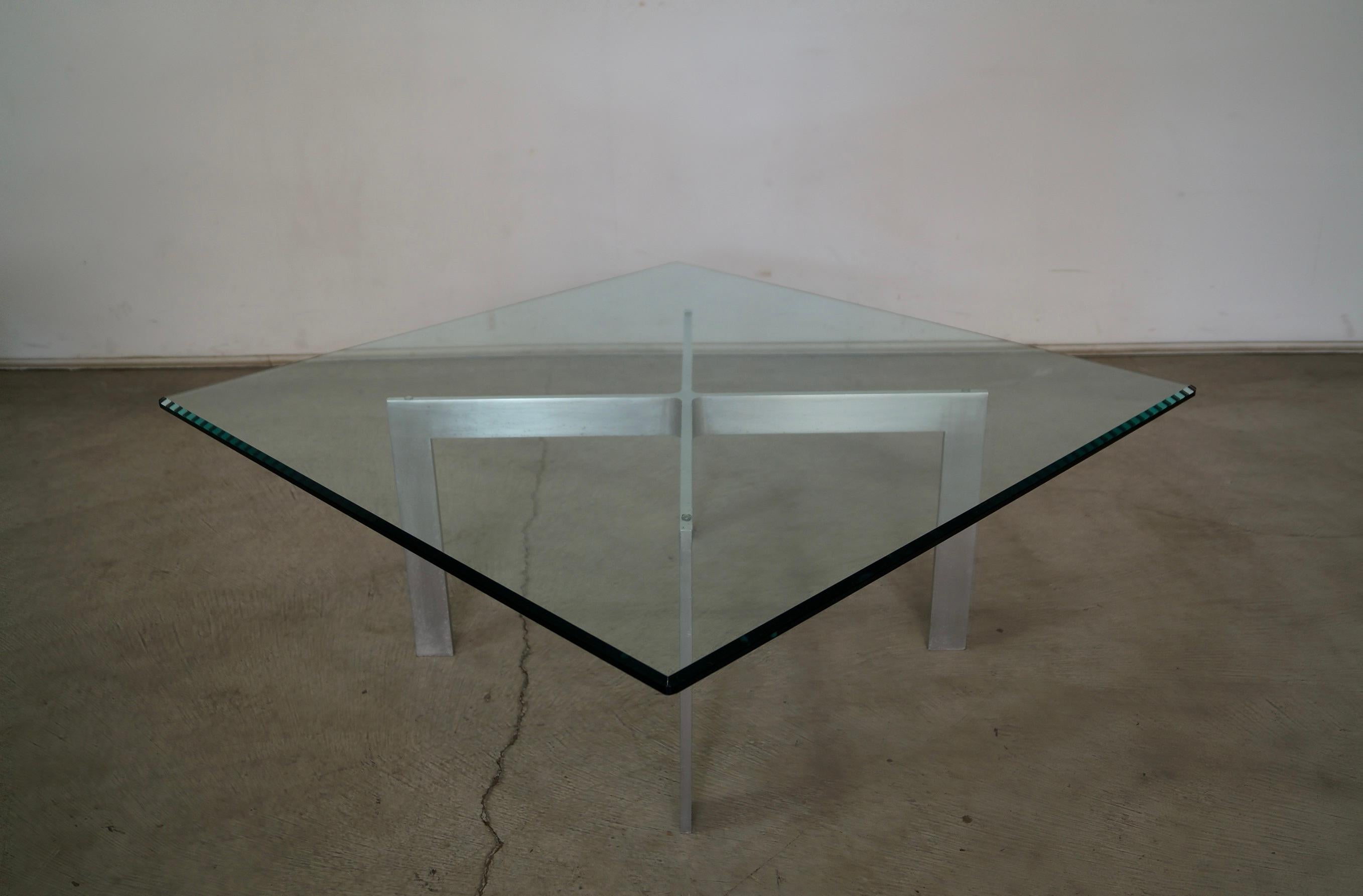 Table basse moderne mi-siècle Mies Van Der Rohe des années 1960 en vente 2