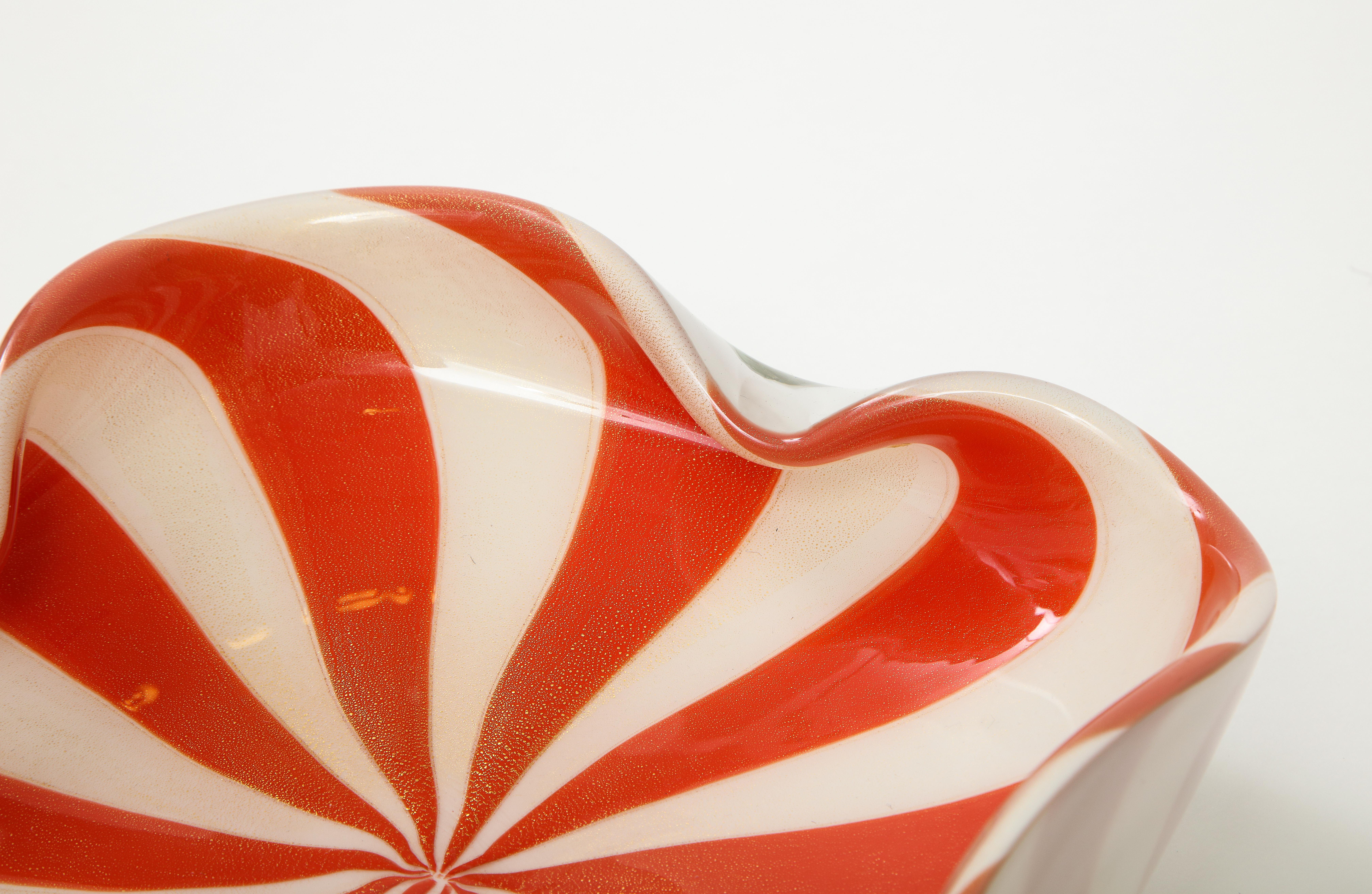 1960's Mid-Century Modern Murano Glass Decorative Bowl 5