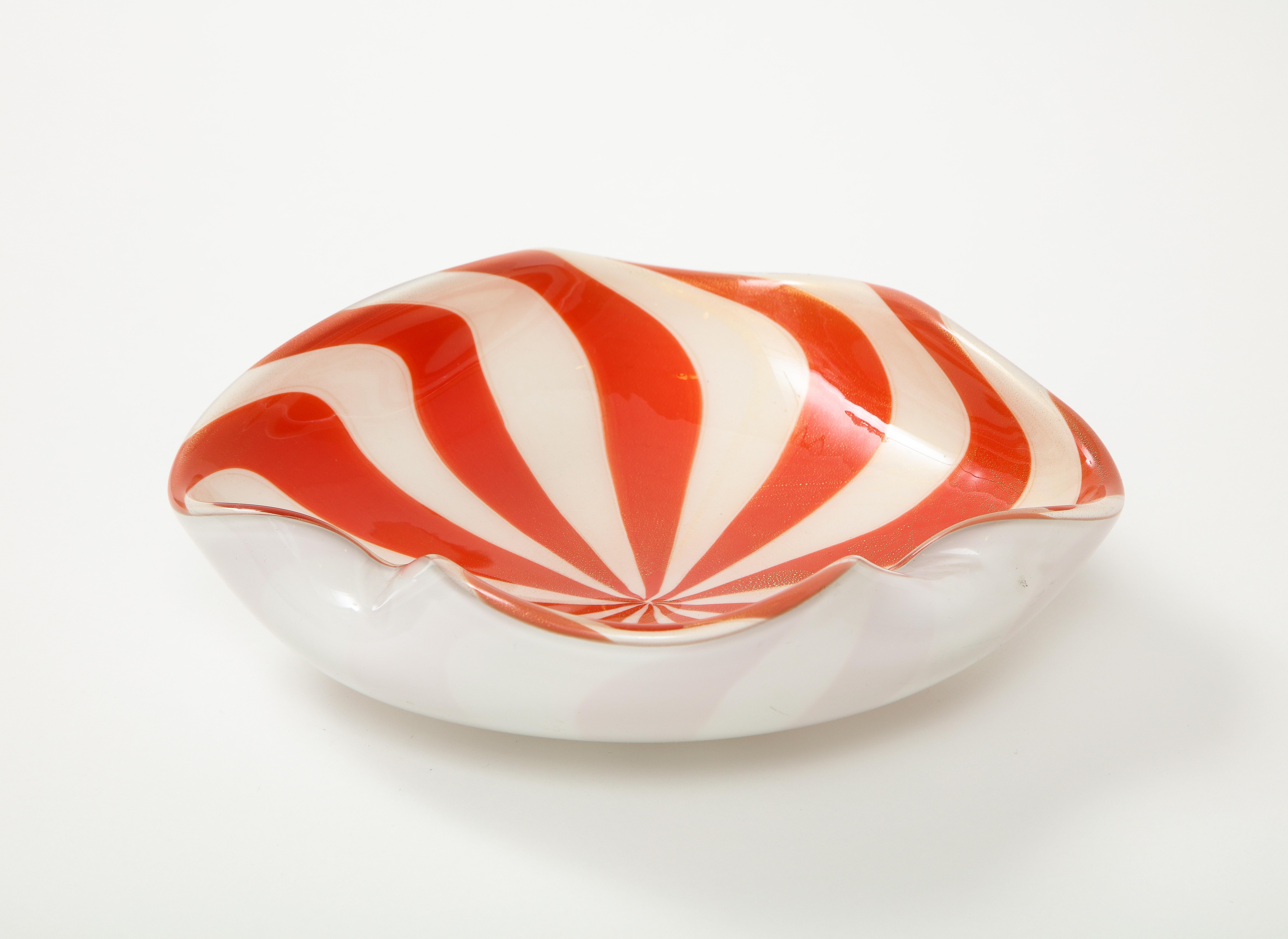 Mid-20th Century 1960's Mid-Century Modern Murano Glass Decorative Bowl