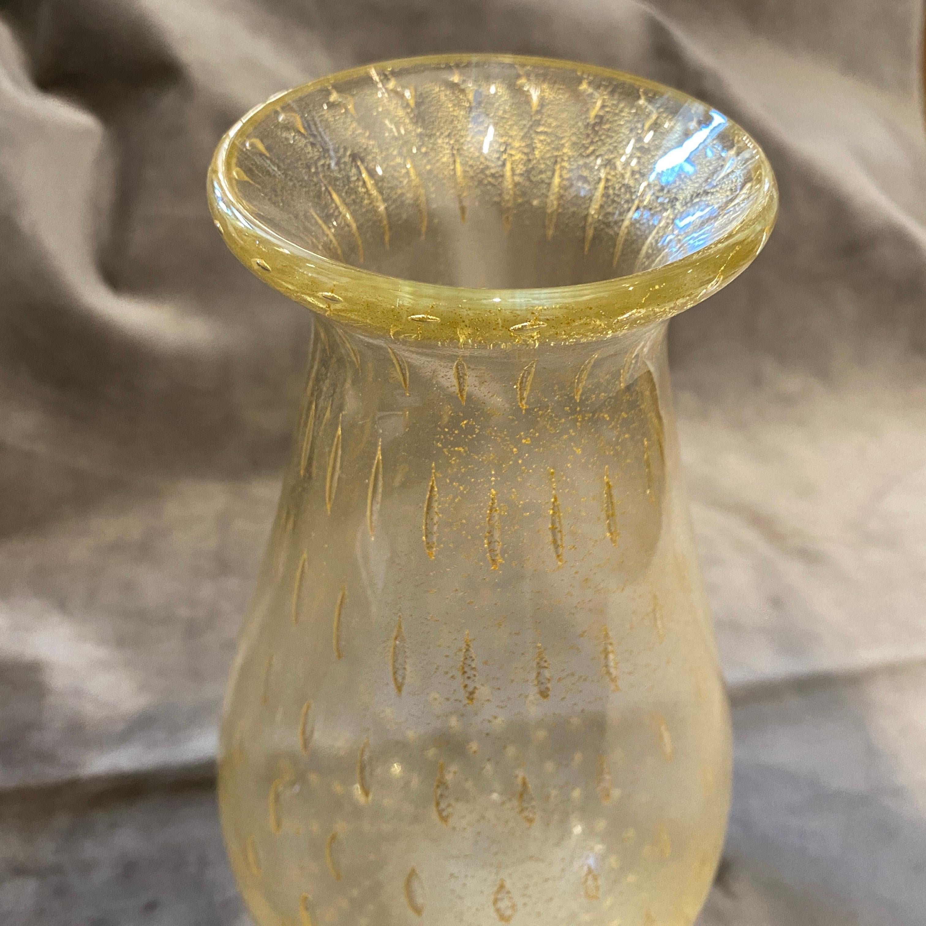 Italian 1960s Barovier Style Mid-Century Modern Bullicante Murano Glass Vase  For Sale