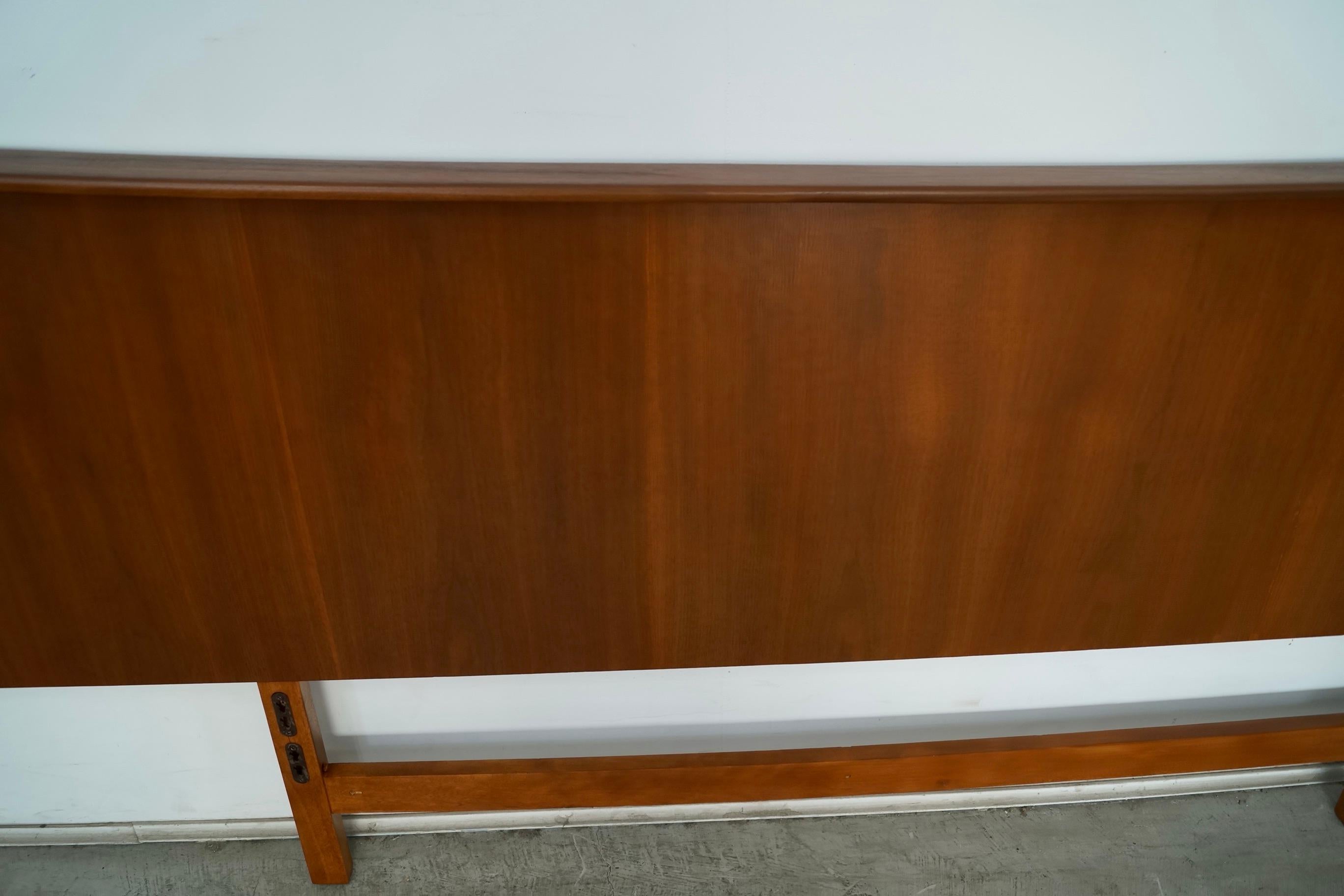 1960's Mid-Century Modern Nakashima-Style Headboard For Sale 6