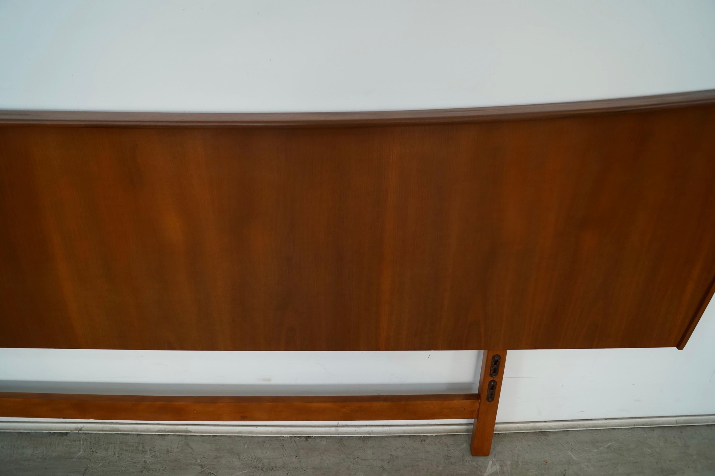 1960's Mid-Century Modern Nakashima-Style Headboard For Sale 7