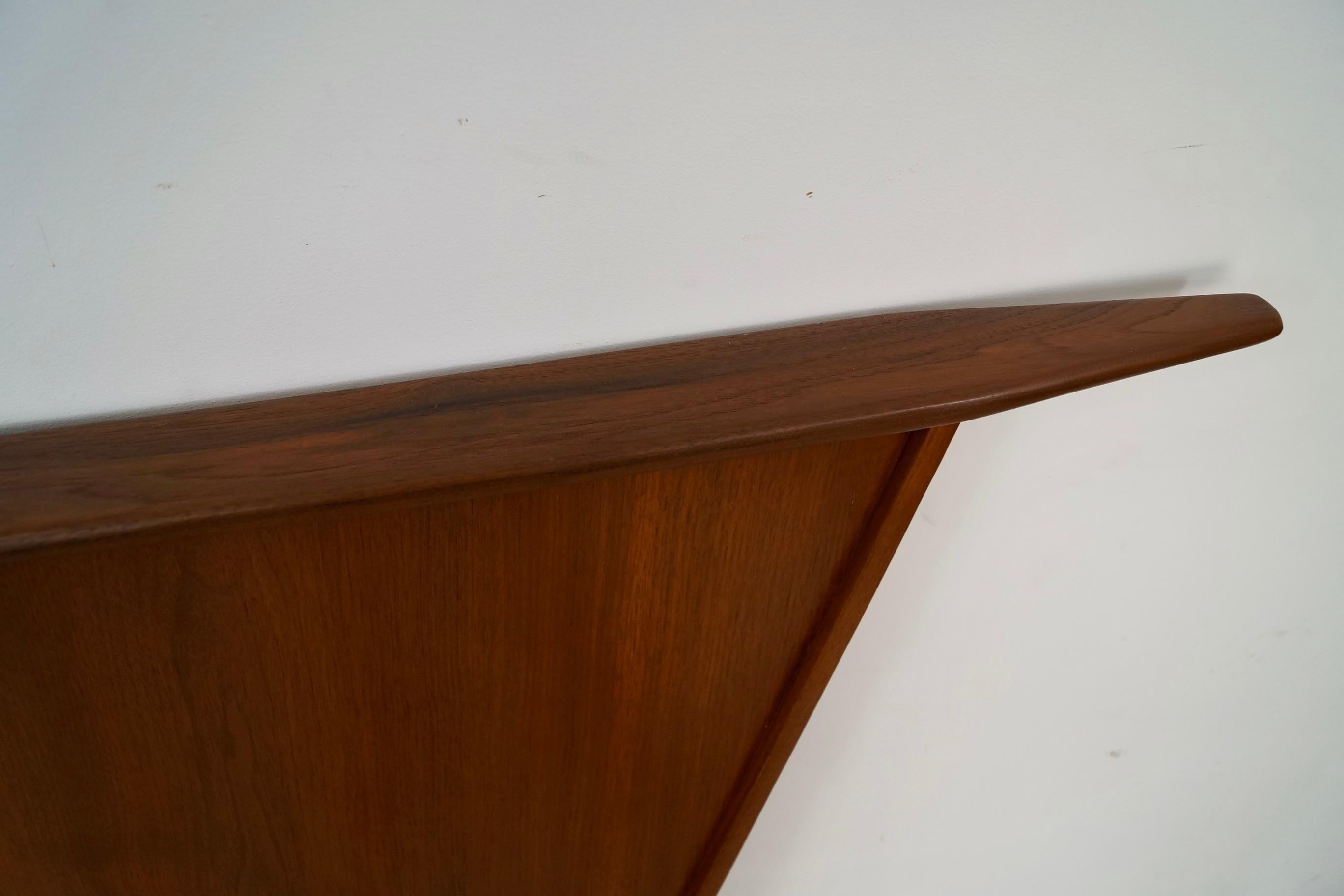 1960's Mid-Century Modern Nakashima-Style Headboard For Sale 3