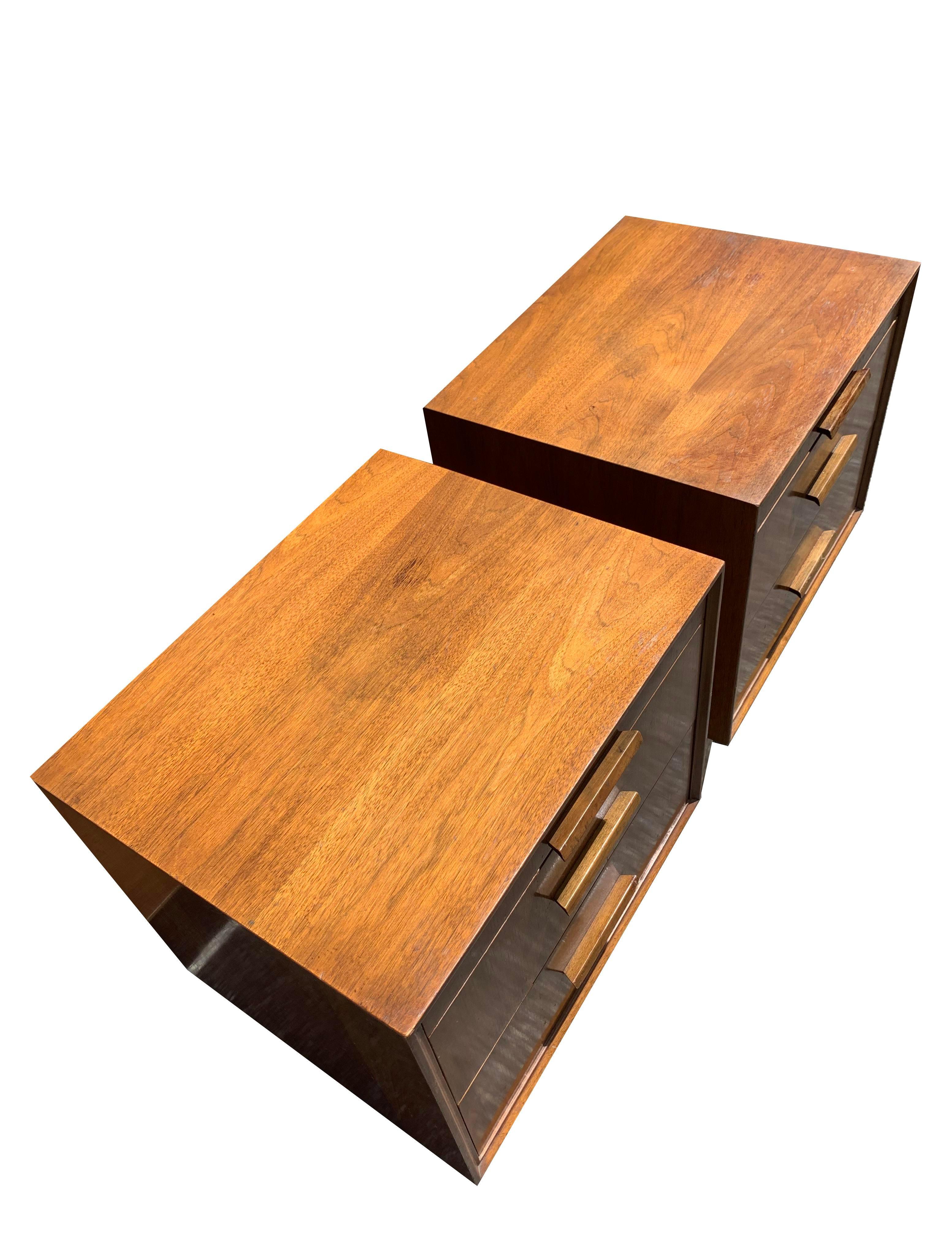 1960s Mid Century Modern Nightstands With Curved Legs and Tray Drawer - a Pair 1