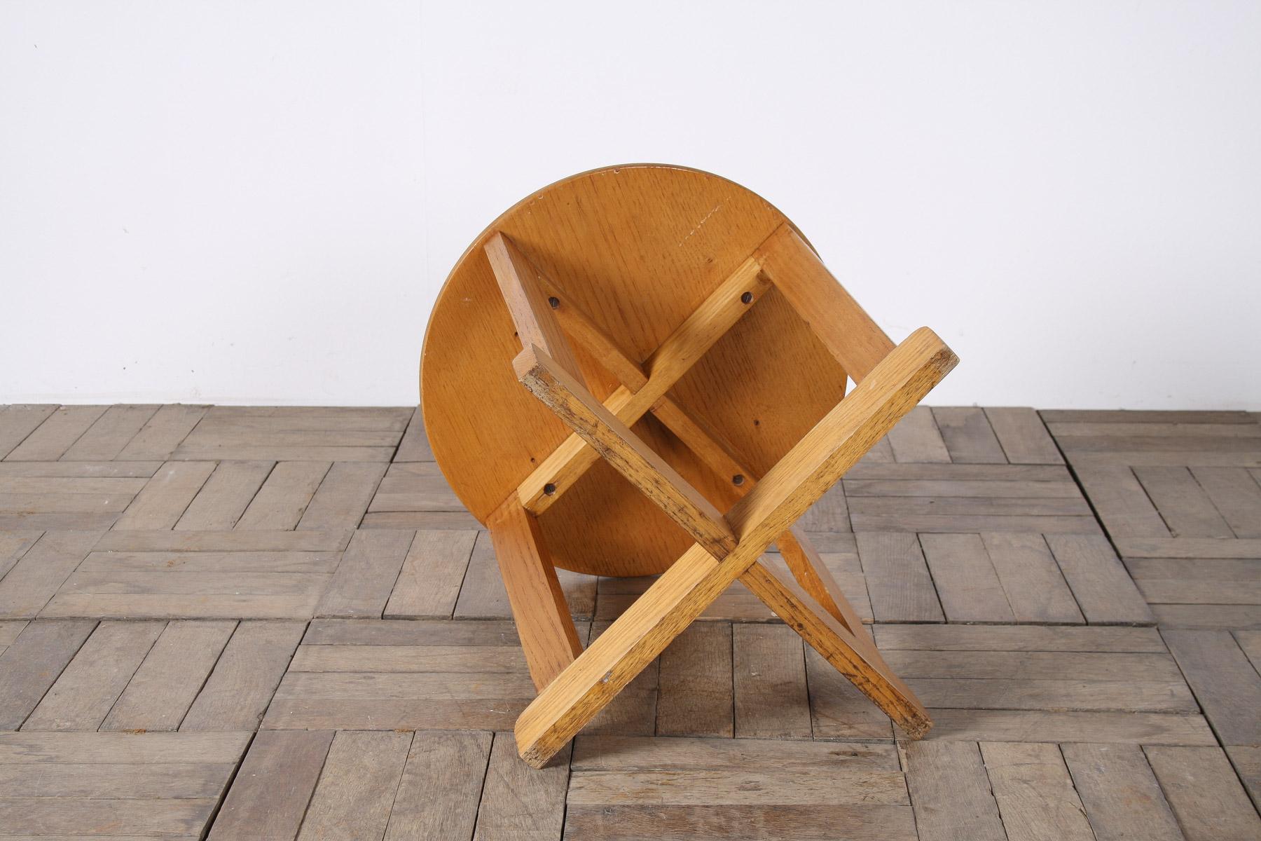 Table d'appoint en frêne massif des années 1960, moderne du milieu du siècle en vente 6