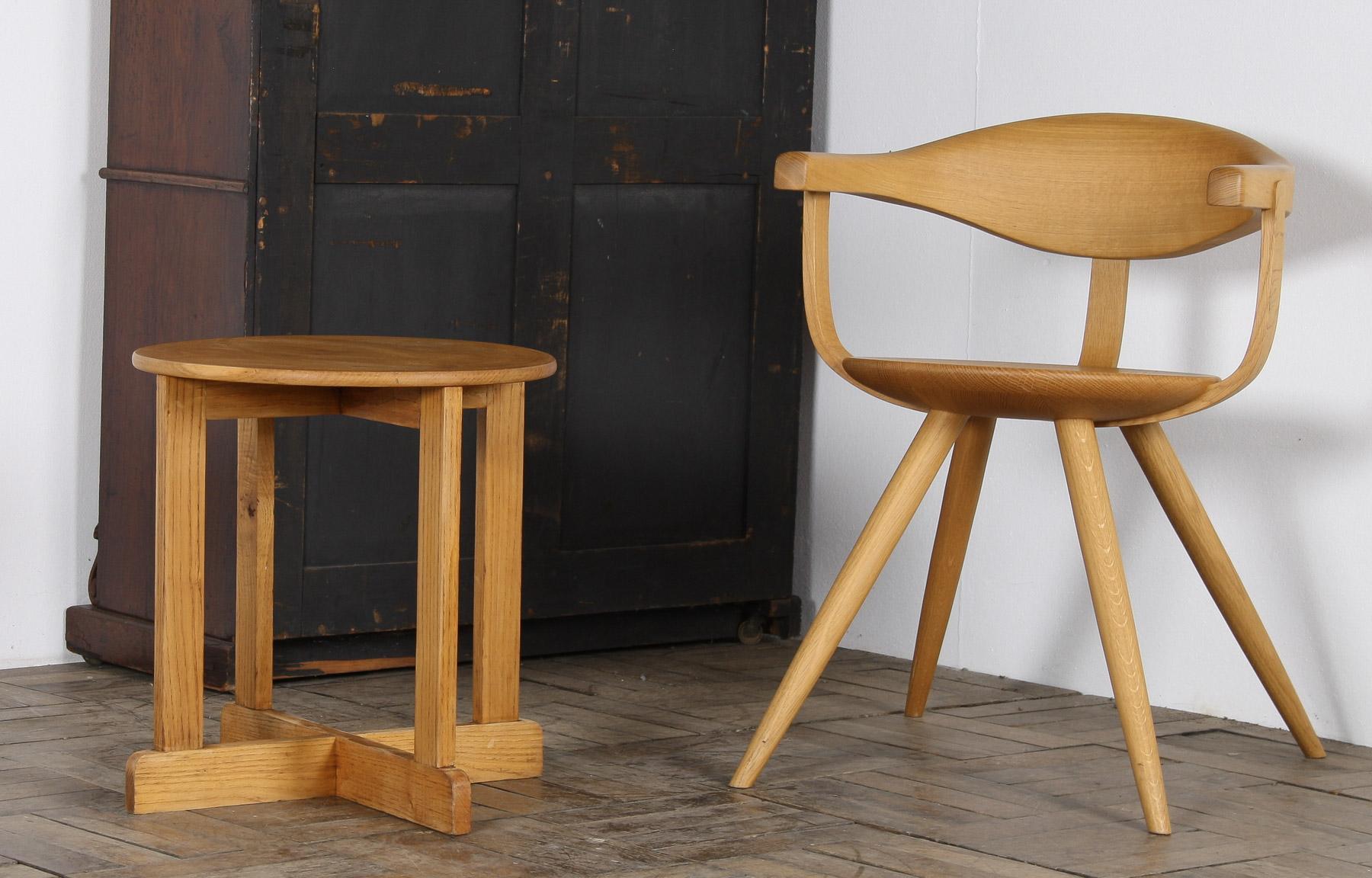 Table d'appoint en frêne massif des années 1960, moderne du milieu du siècle en vente 11