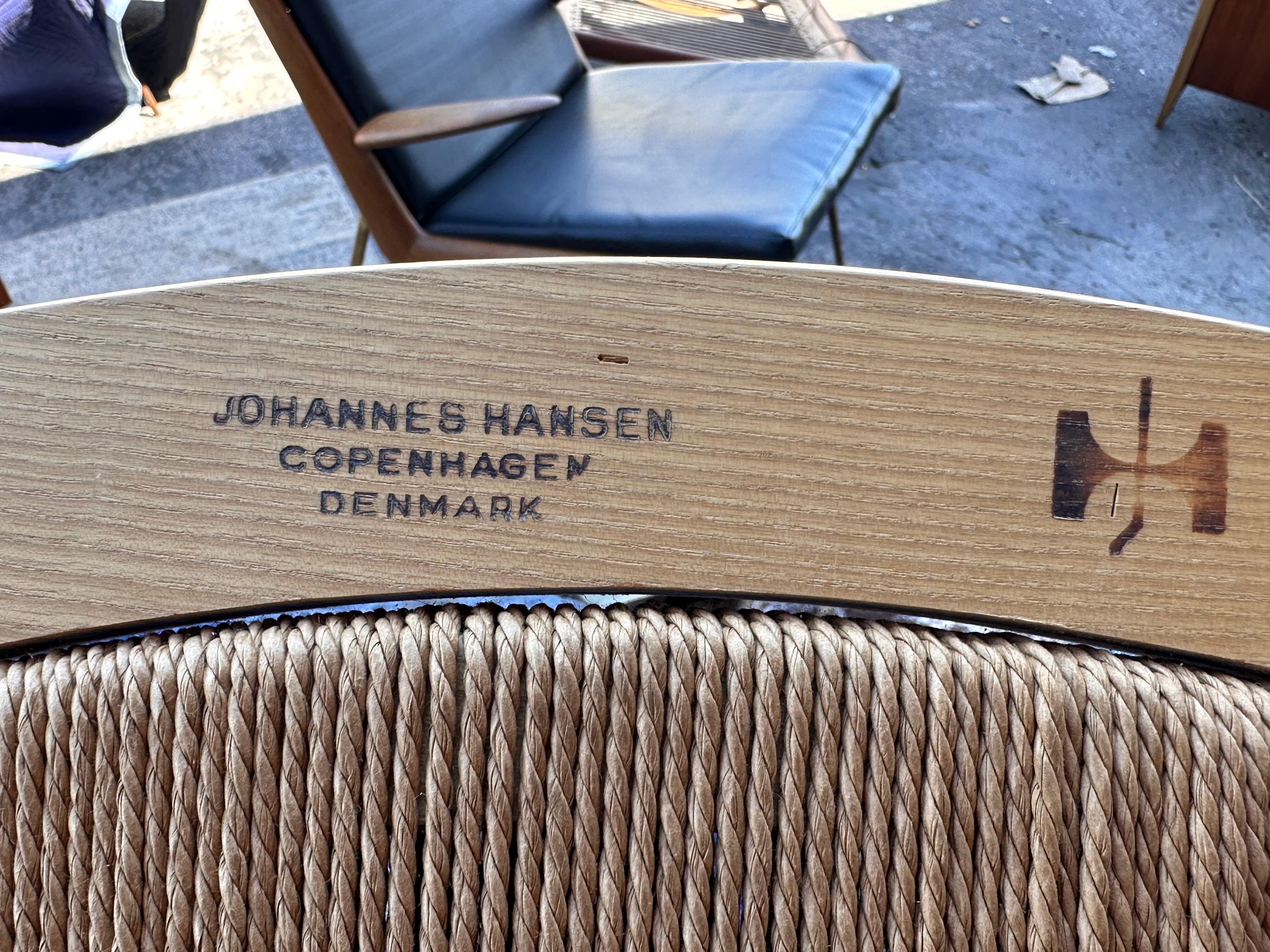1960s Mid-Century Modern PP550 ' Peacock Chair by  Hans Wegner pour Johannes Hans en vente 9