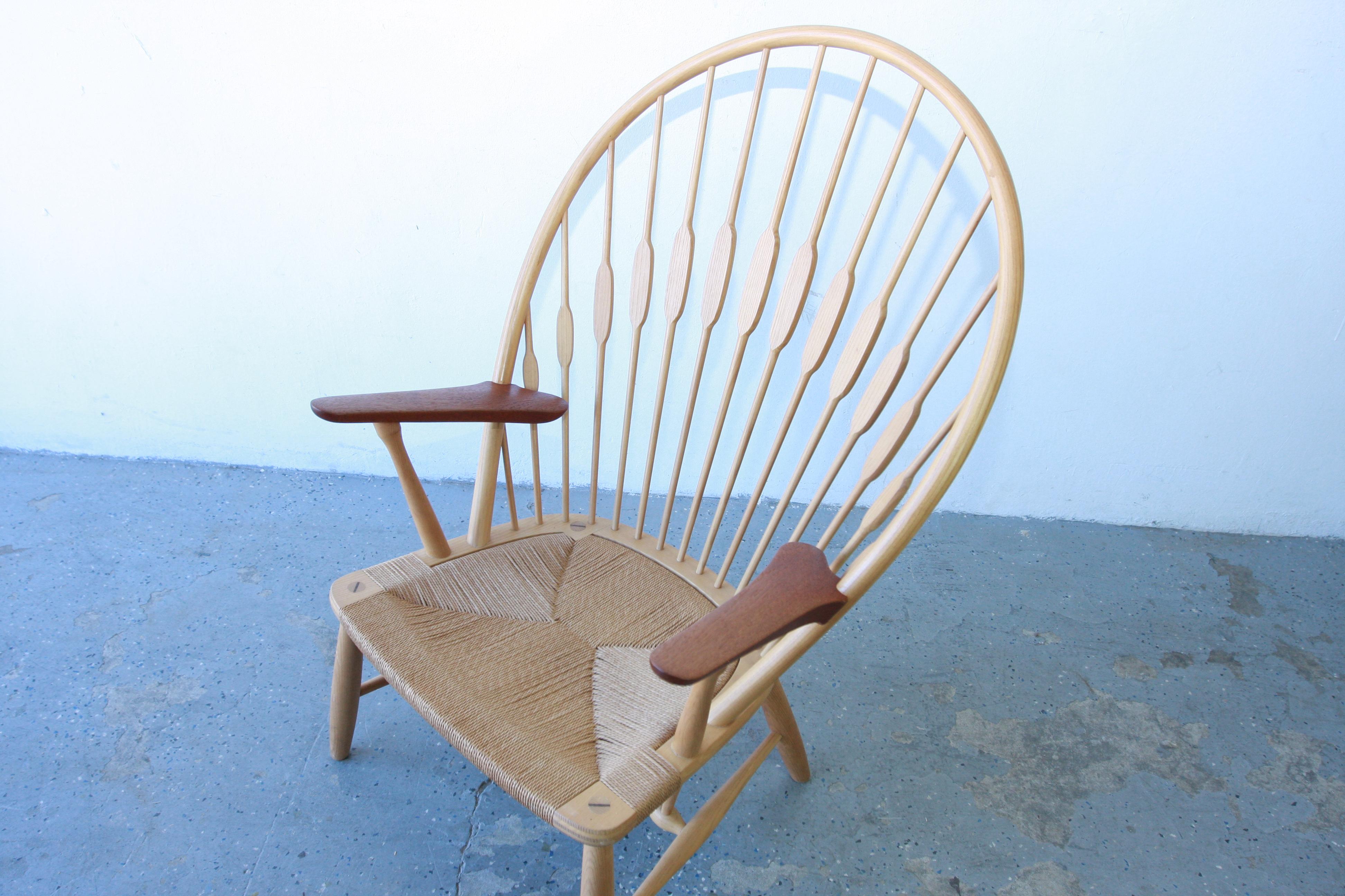 1960s Mid-Century Modern PP550 ' Peacock Chair by  Hans Wegner pour Johannes Hans en vente 11