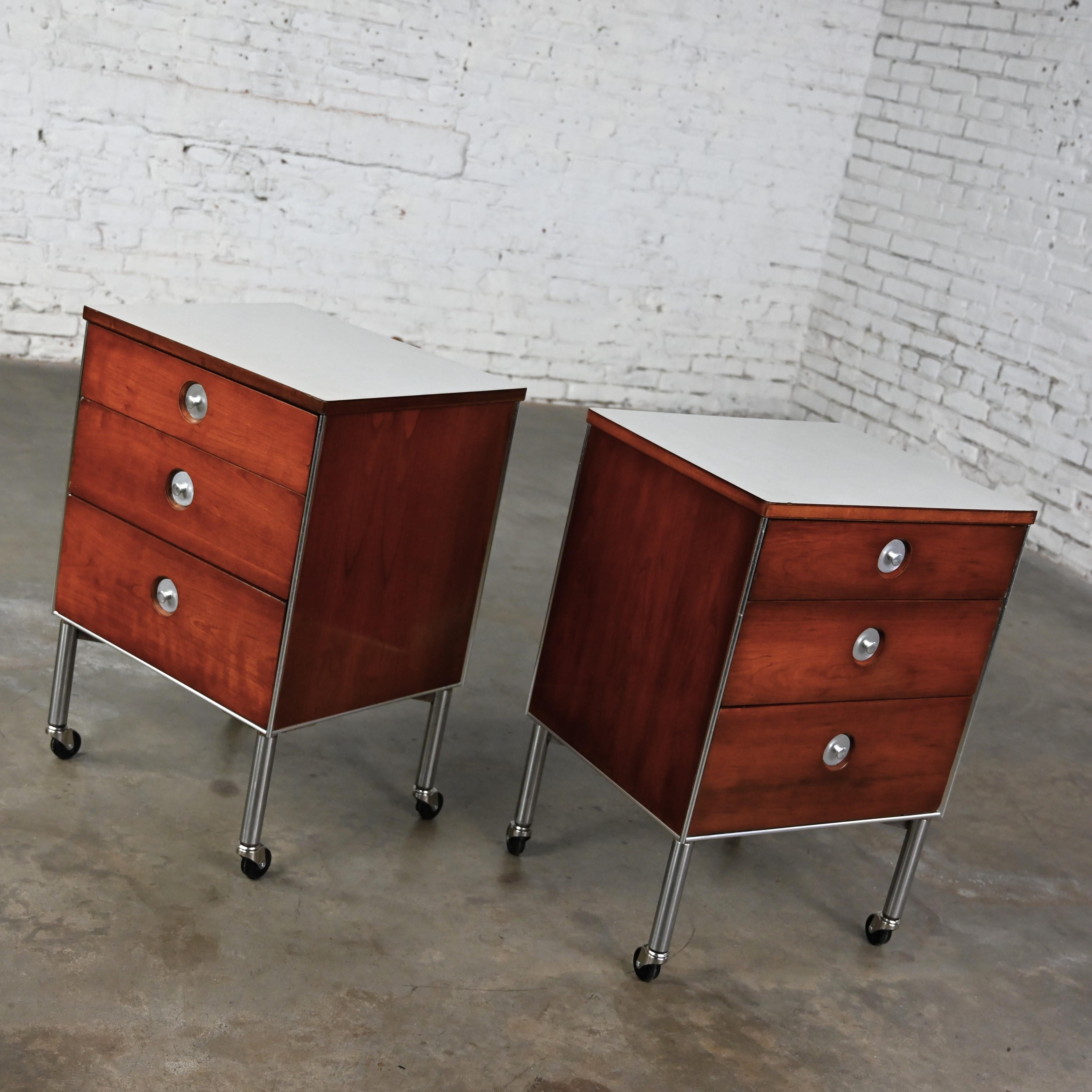 1960’s Mid Century Modern Raymond Loewy for Hill Rom Nightstands or End Tables  For Sale 3