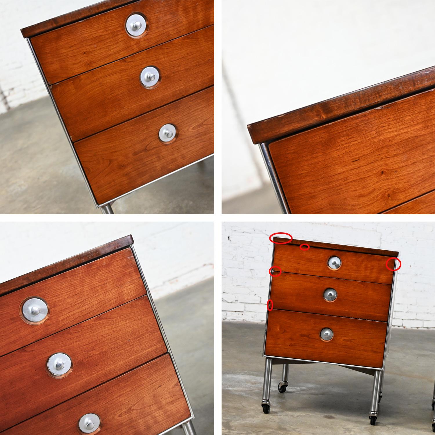 1960’s Mid Century Modern Raymond Loewy for Hill Rom Nightstands or End Tables  For Sale 10