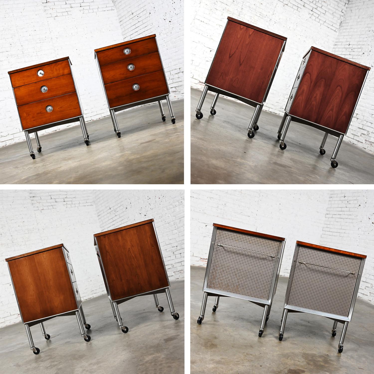 1960’s Mid Century Modern Raymond Loewy for Hill Rom Nightstands or End Tables  For Sale 11