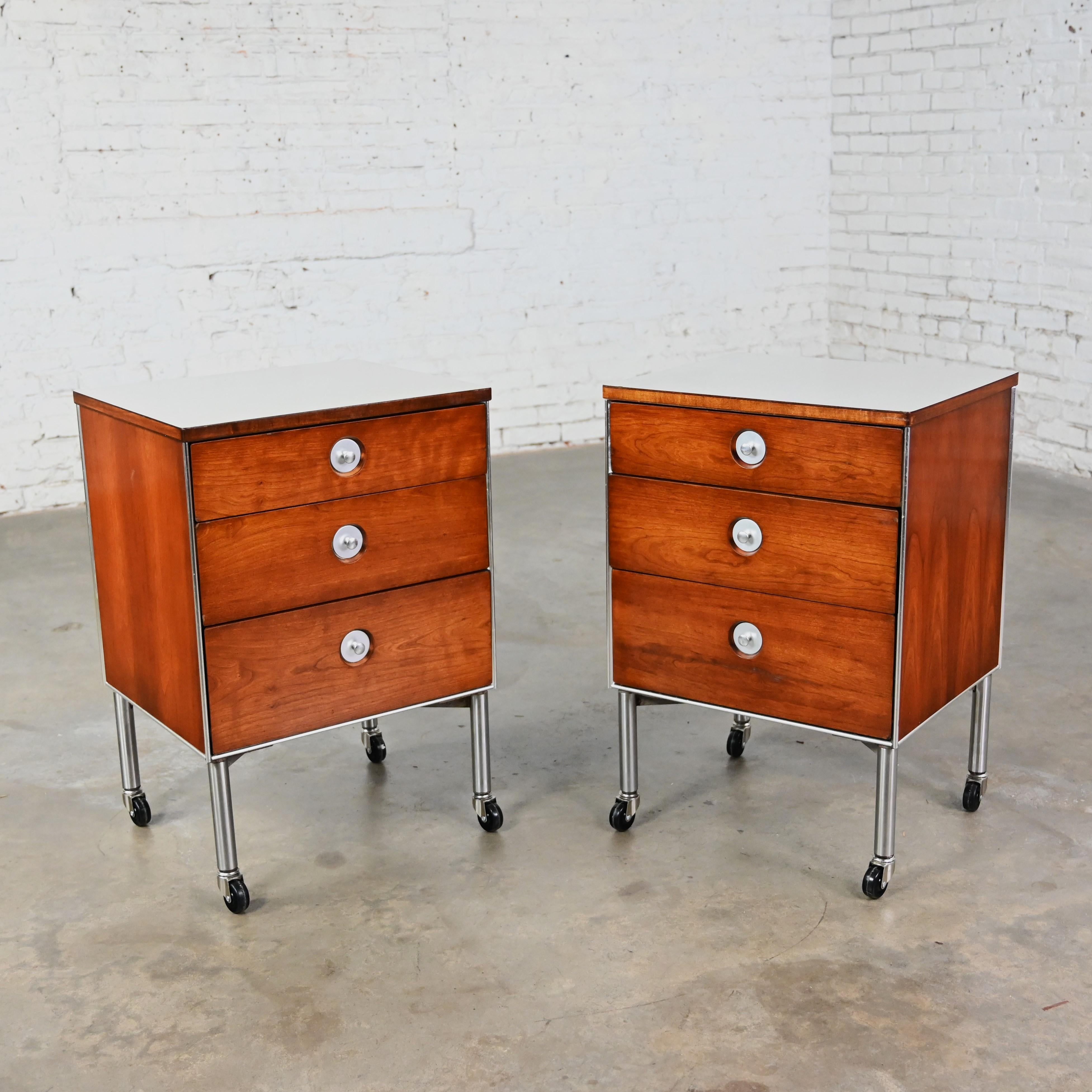 1960’s Mid Century Modern Raymond Loewy for Hill Rom Nightstands or End Tables  For Sale 6