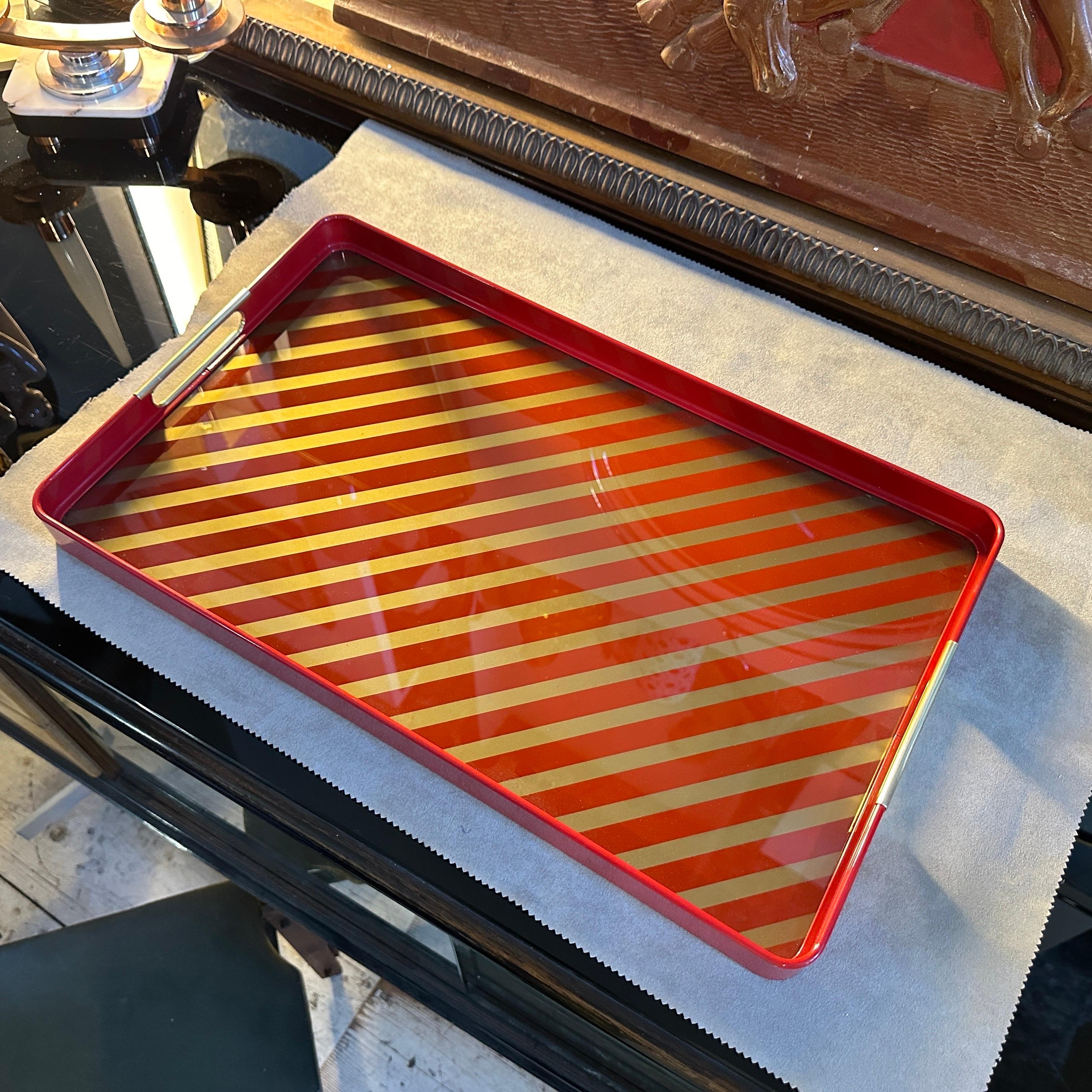 1960s Mid-Century Modern Red and Gold Painted Metal Rectangular Italian Tray For Sale 5