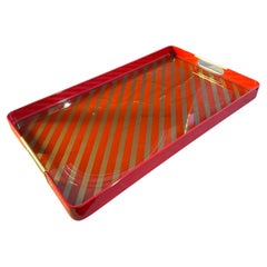 1960s Mid-Century Modern Metal Red and Gold Painted Rectangular Italian Tray (Plateau italien rectangulaire en métal peint rouge et or)
