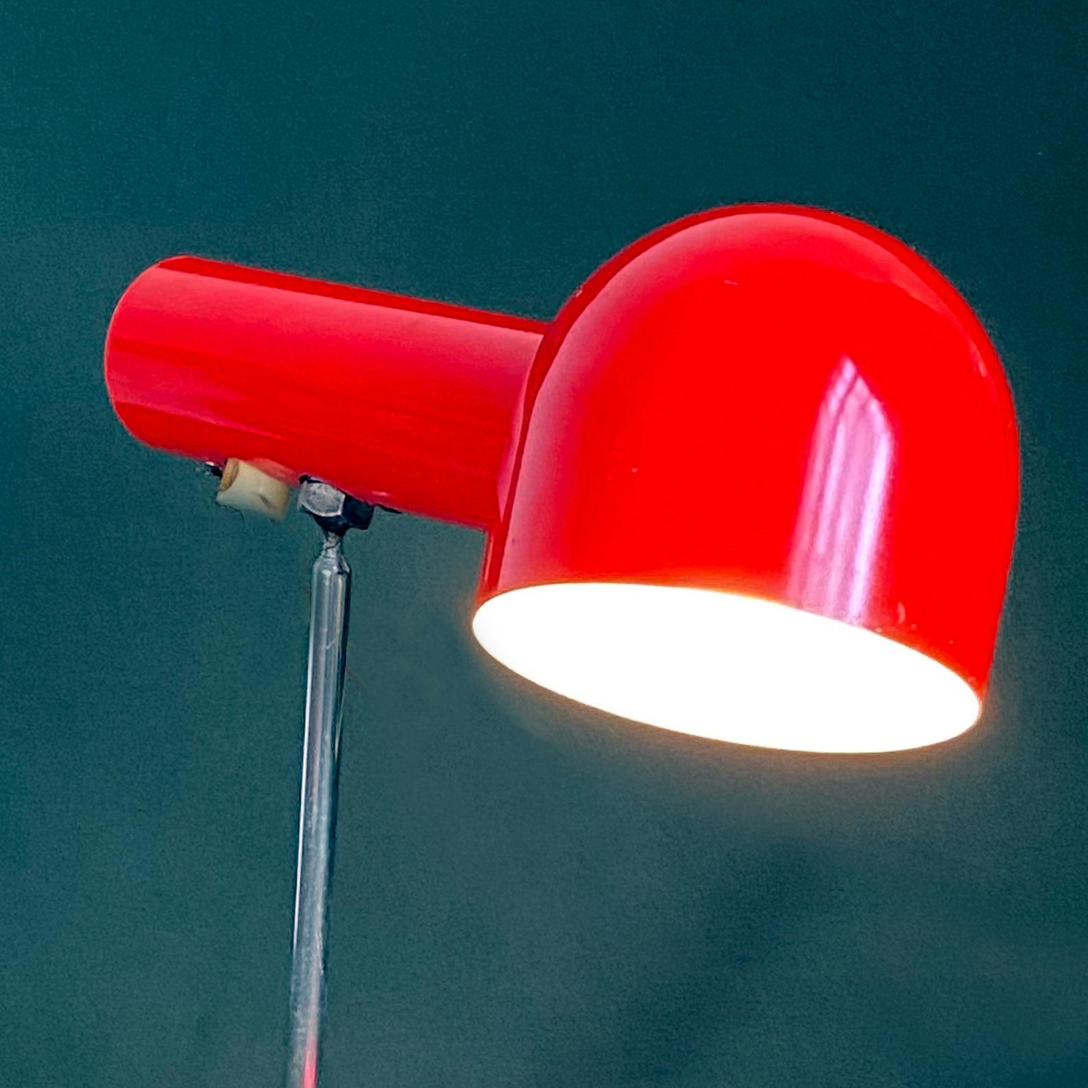 1960's Mid-Century Modern Red Desk or Table Lamp  For Sale 10