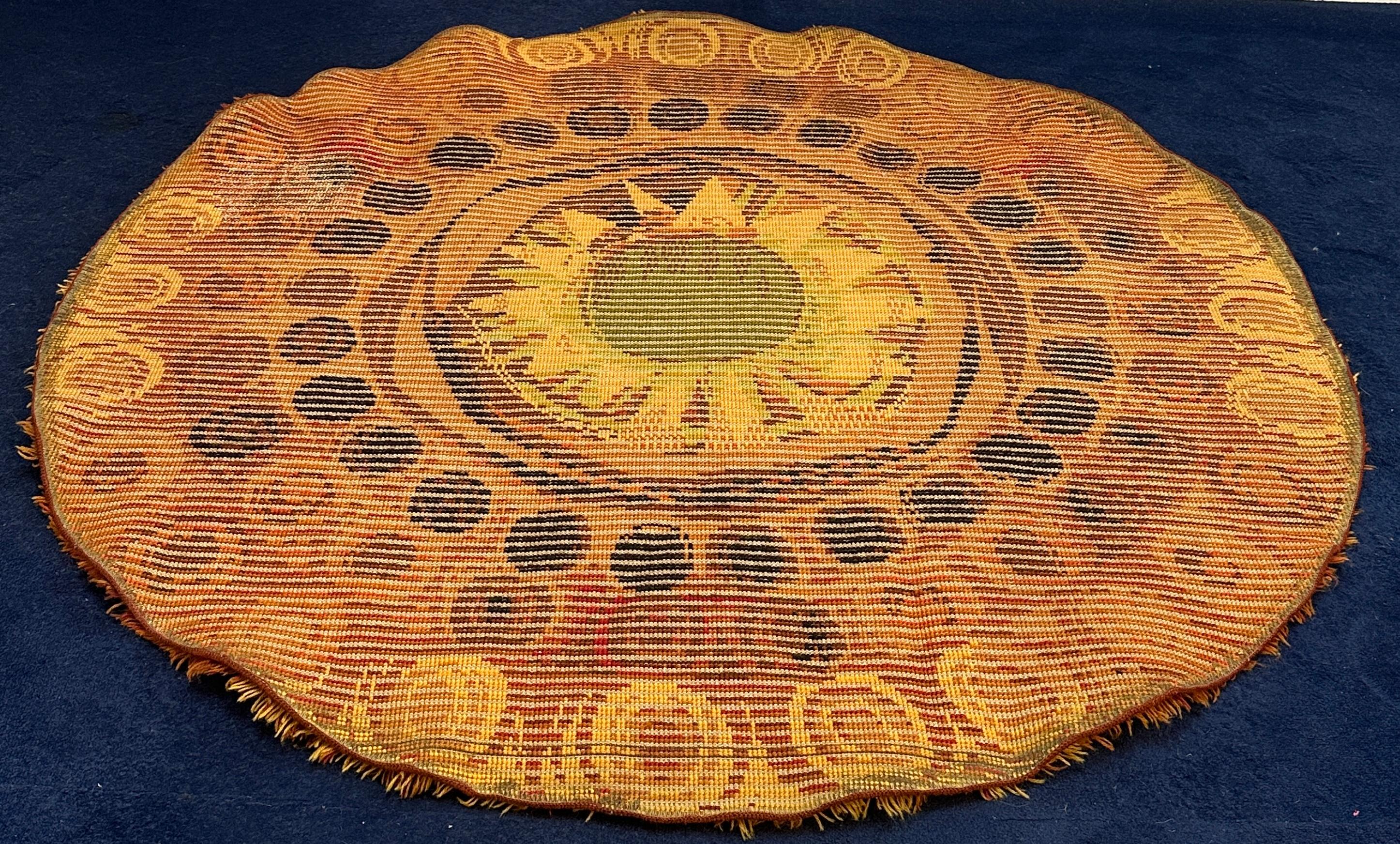 1960s Mid Century Modern Retro English Circular Shagpile Rya Sun Design Rug For Sale 12