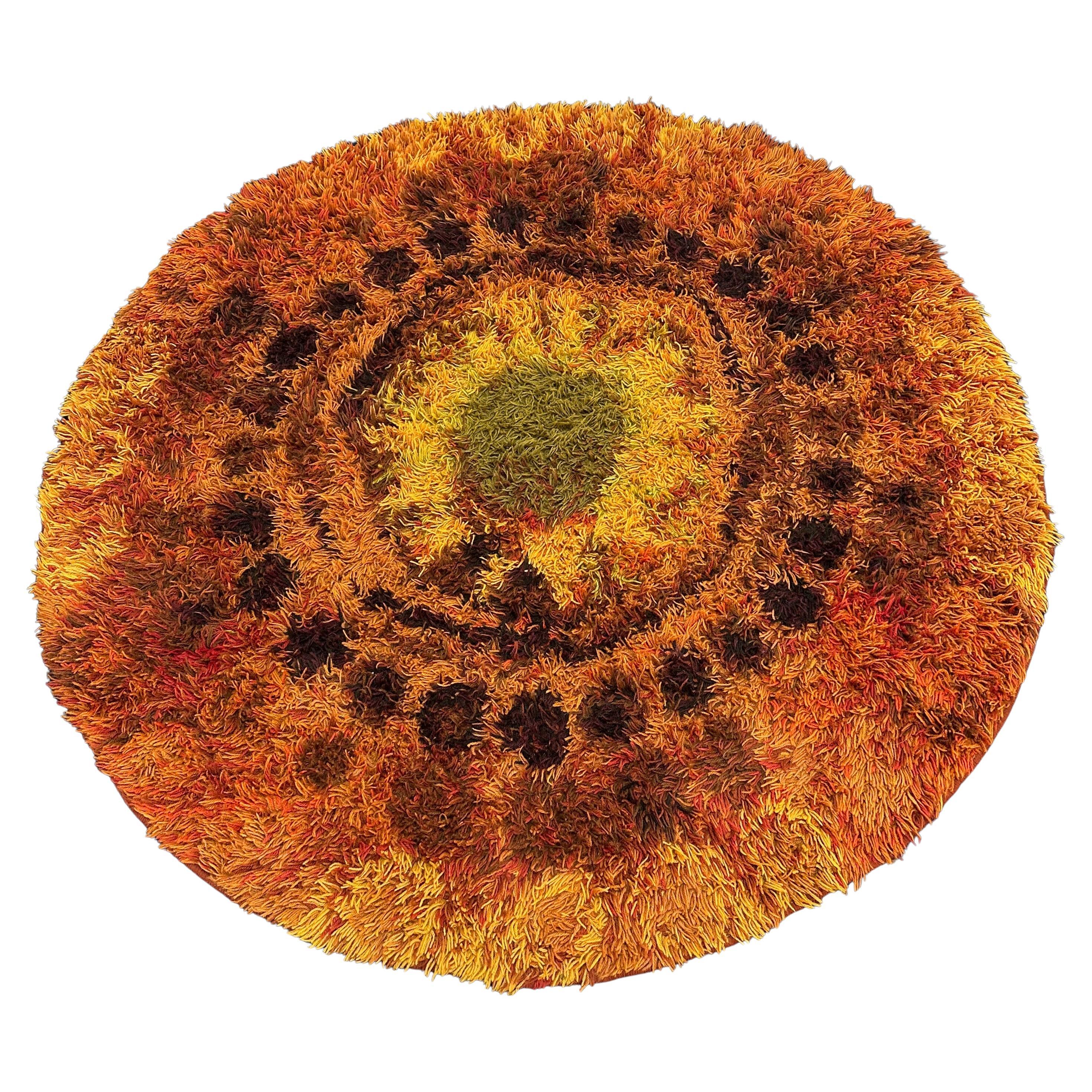 1960s Mid Century Modern Retro English Circular Shagpile Rya Sun Design Rug