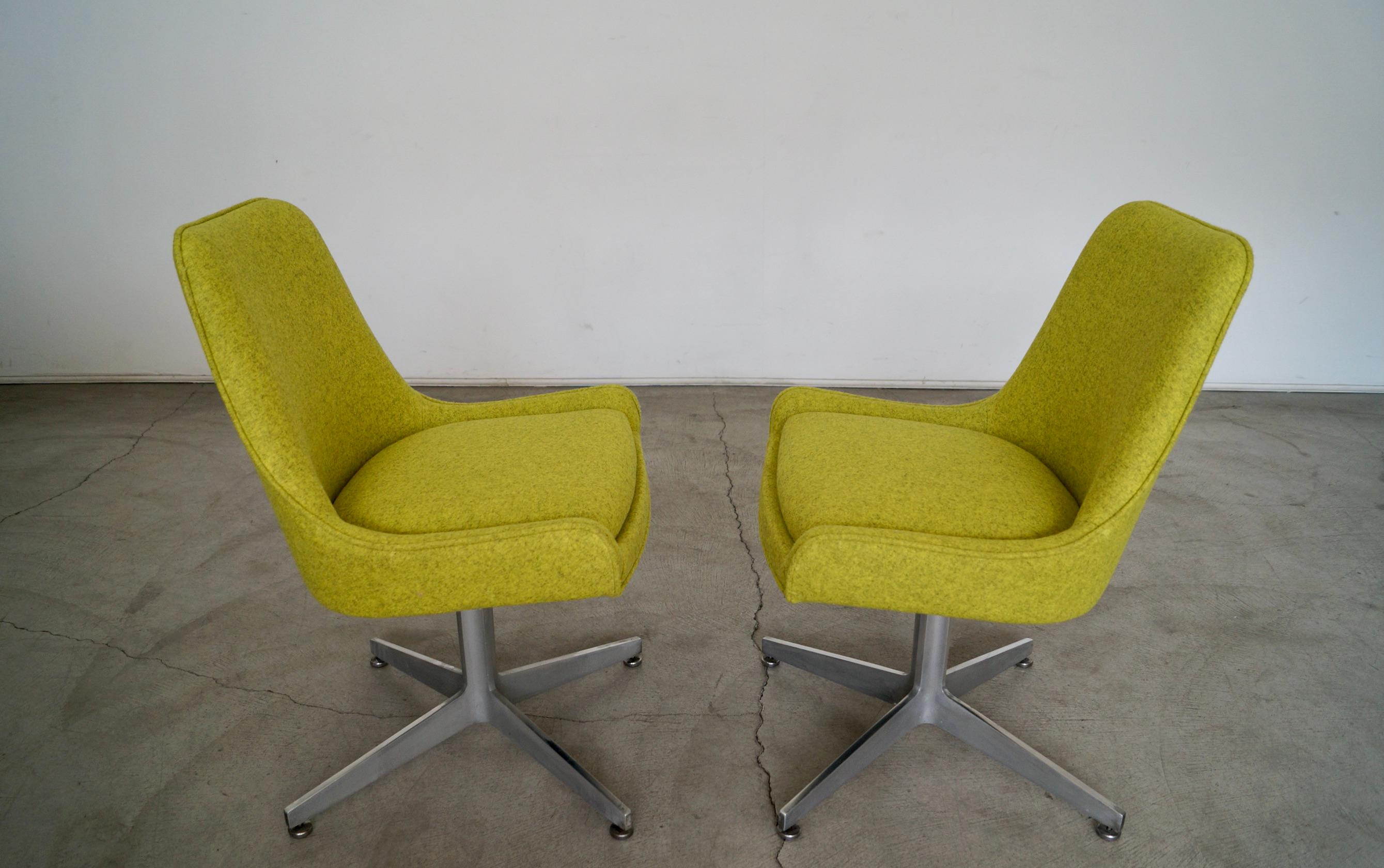 1960's Mid-Century Modern Side Chairs, a Pair For Sale 5