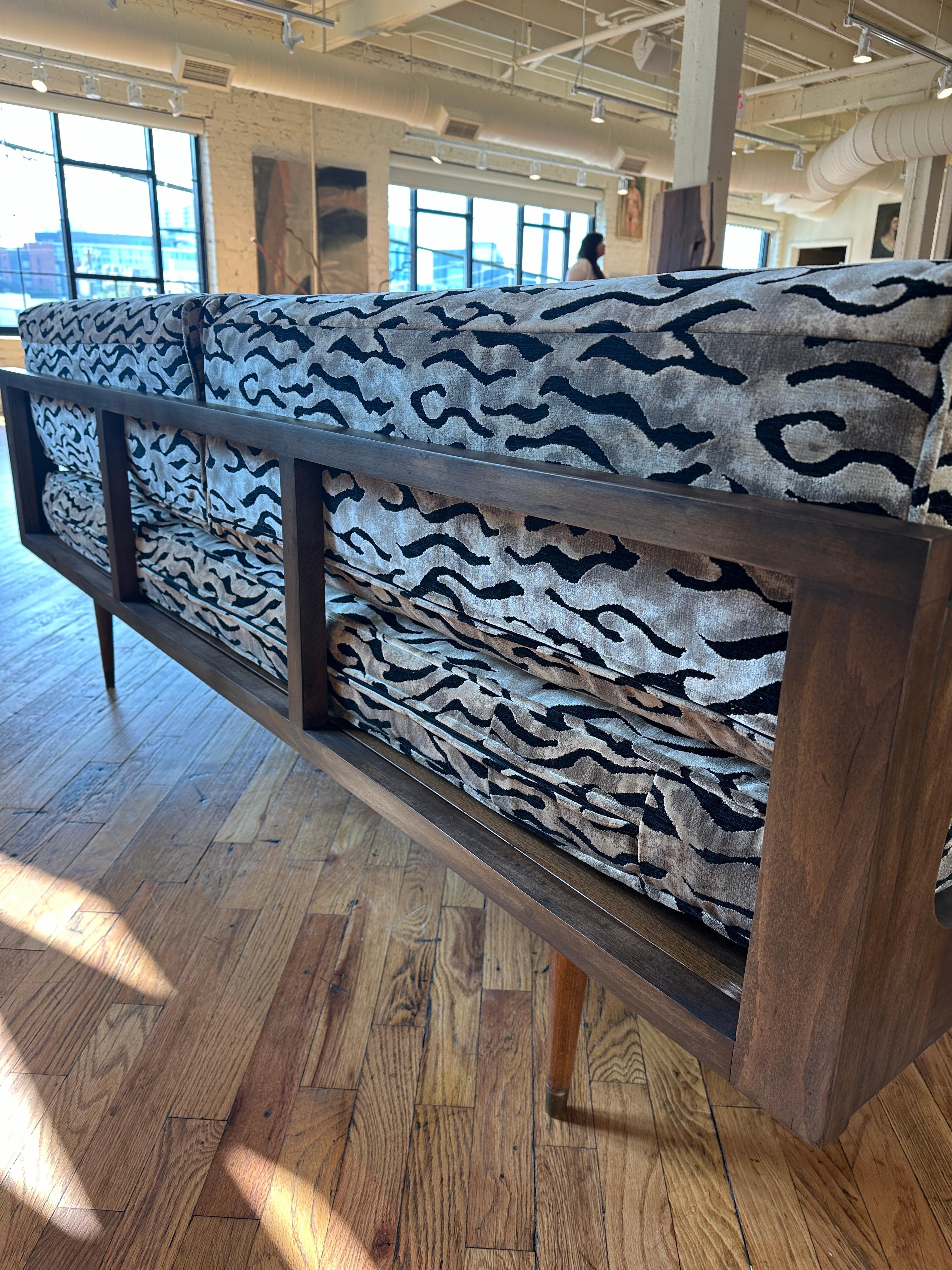 1960s Mid Century Modern Sofa with Wood Frame 4