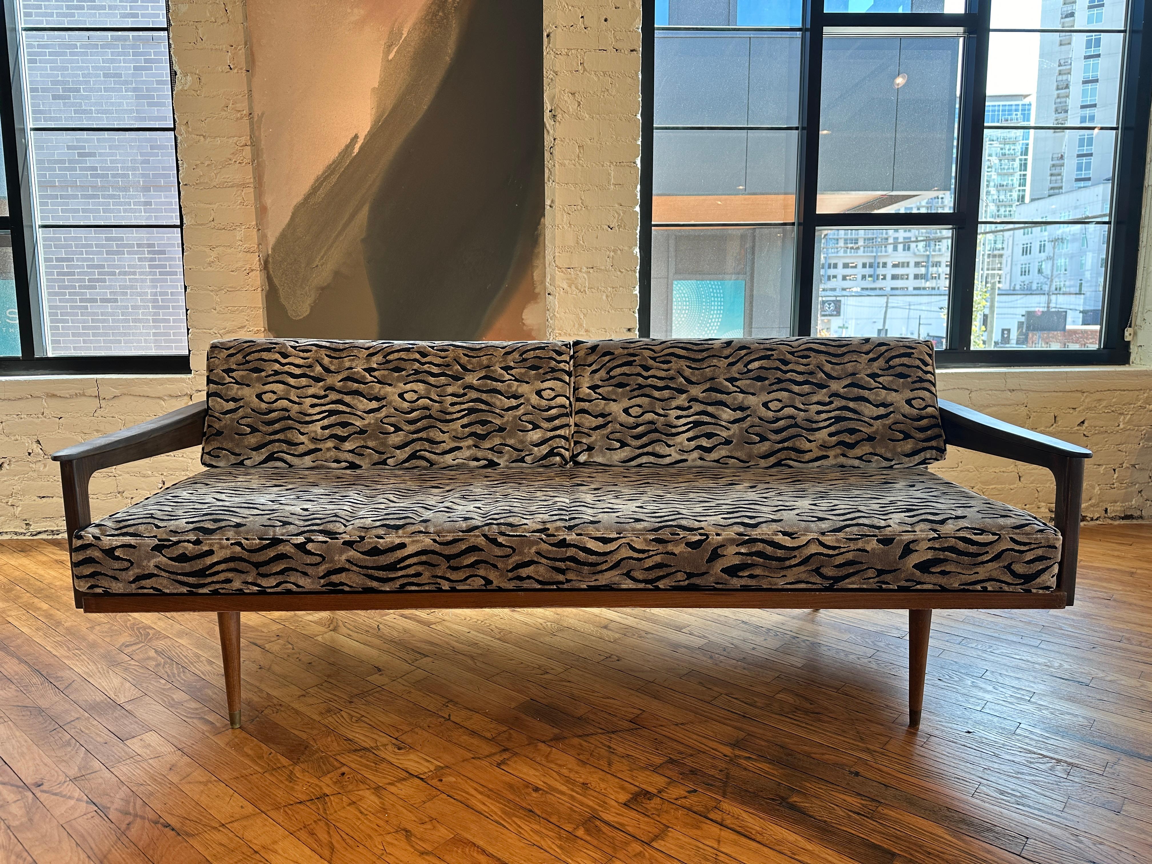 1960s Mid Century Modern Sofa with Wood Frame 1