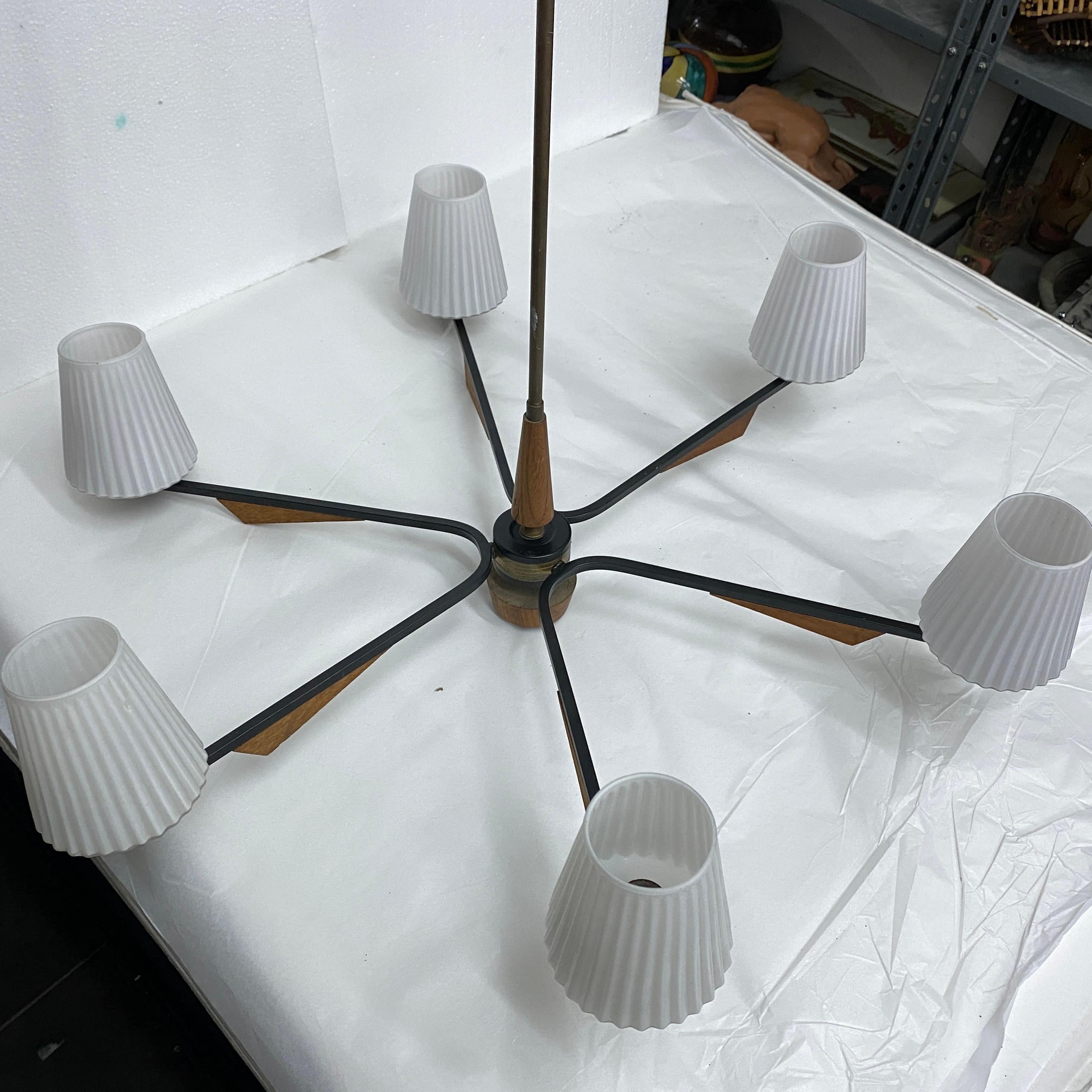 1960s Mid-Century Modern Stilnovo Style Italian Chandelier For Sale 2