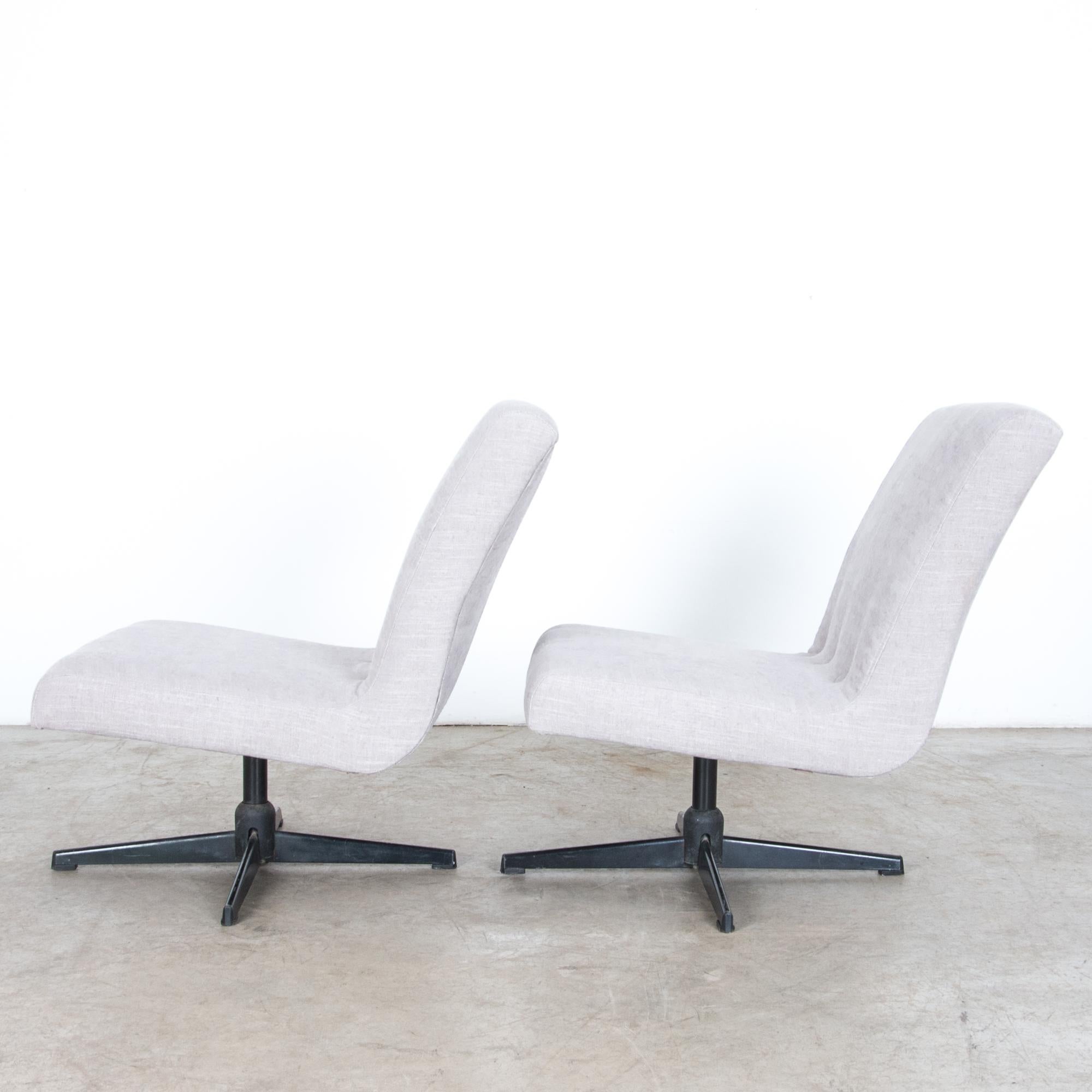 Metal 1960s Mid-Century Modern Swivel Chairs, a Pair