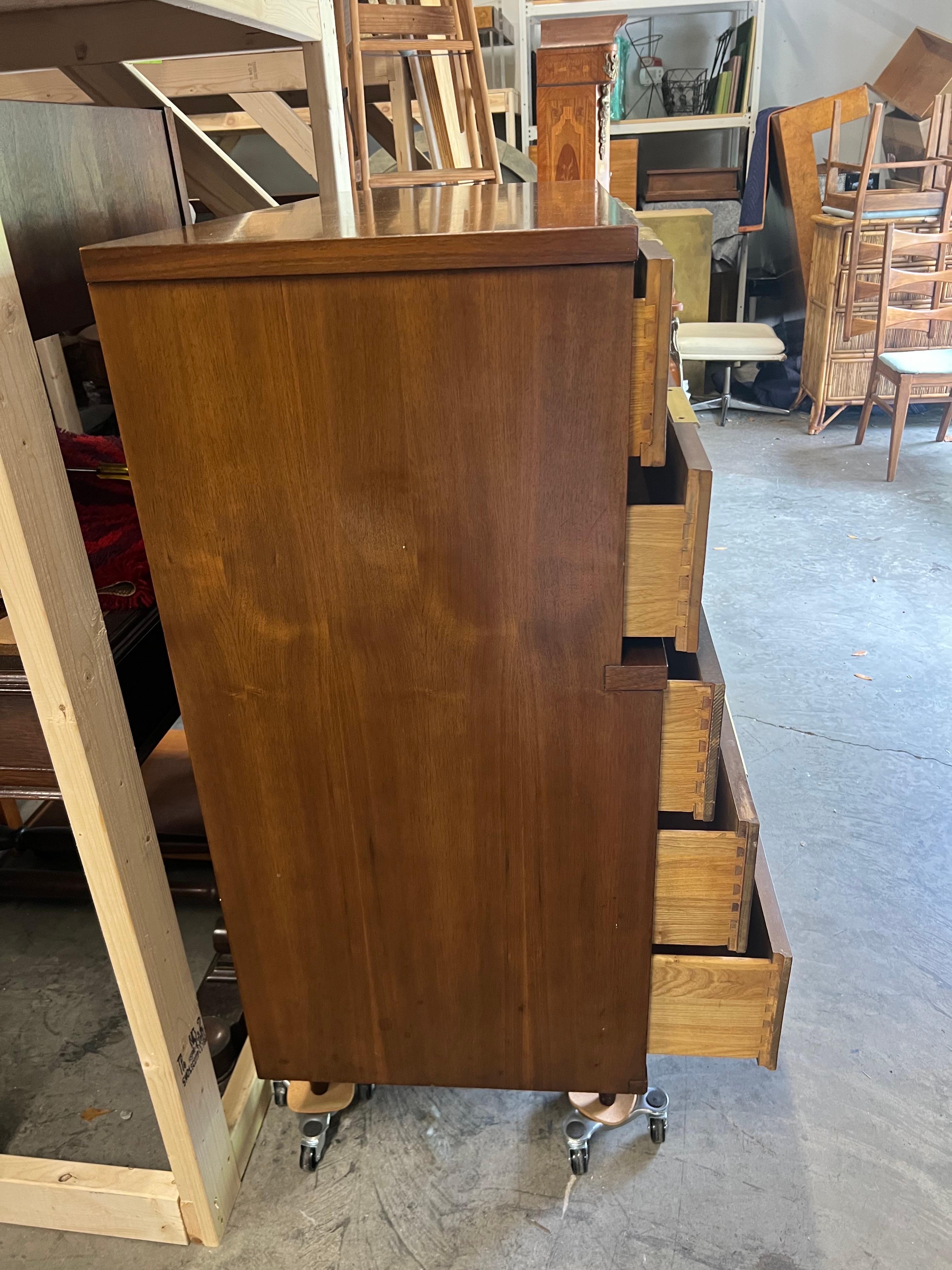 1960er Jahre Mid-Century Modern Tableau Highboy Dresser von Kent Coffey im Angebot 4