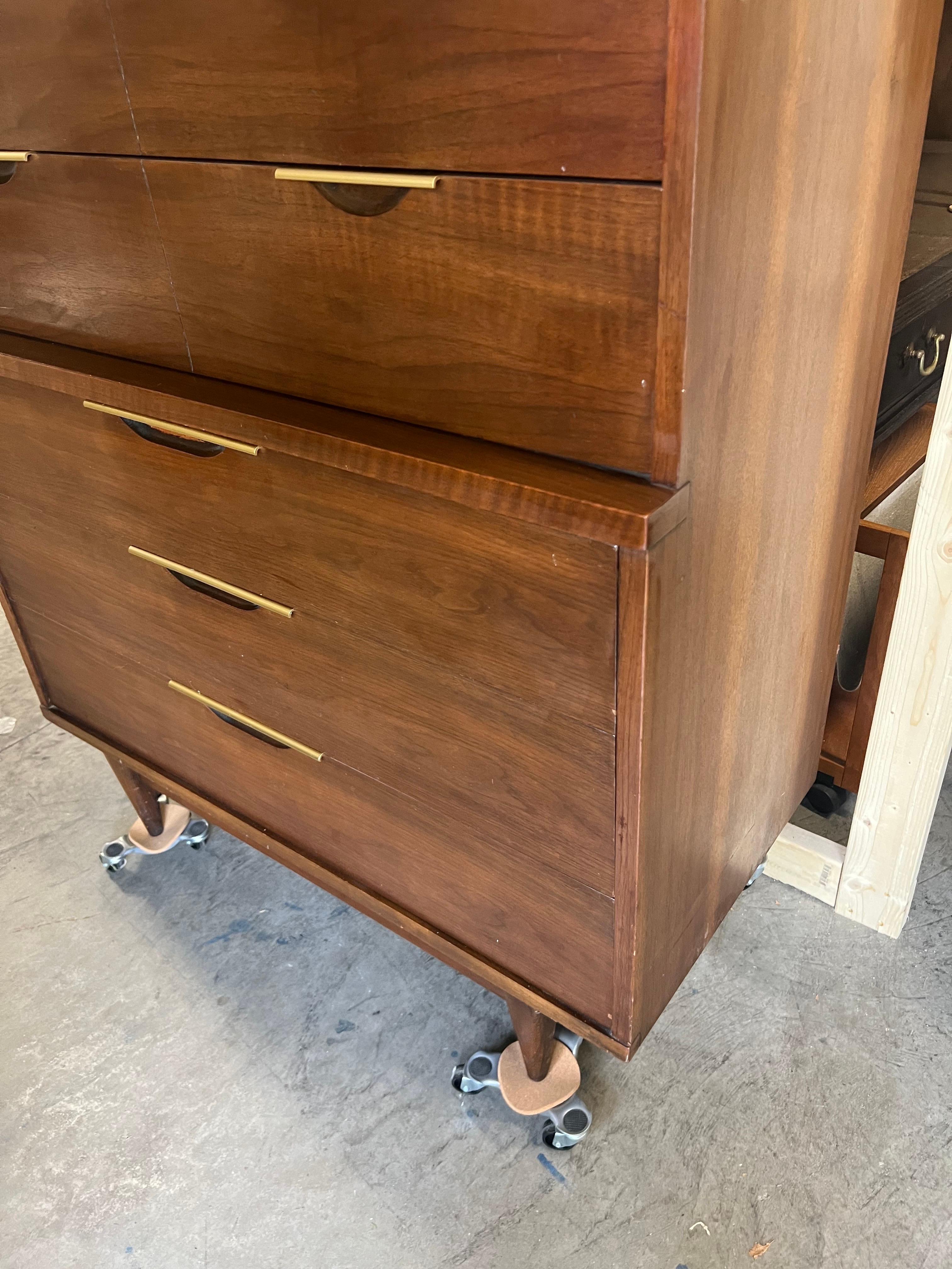 1960er Jahre Mid-Century Modern Tableau Highboy Dresser von Kent Coffey im Angebot 7