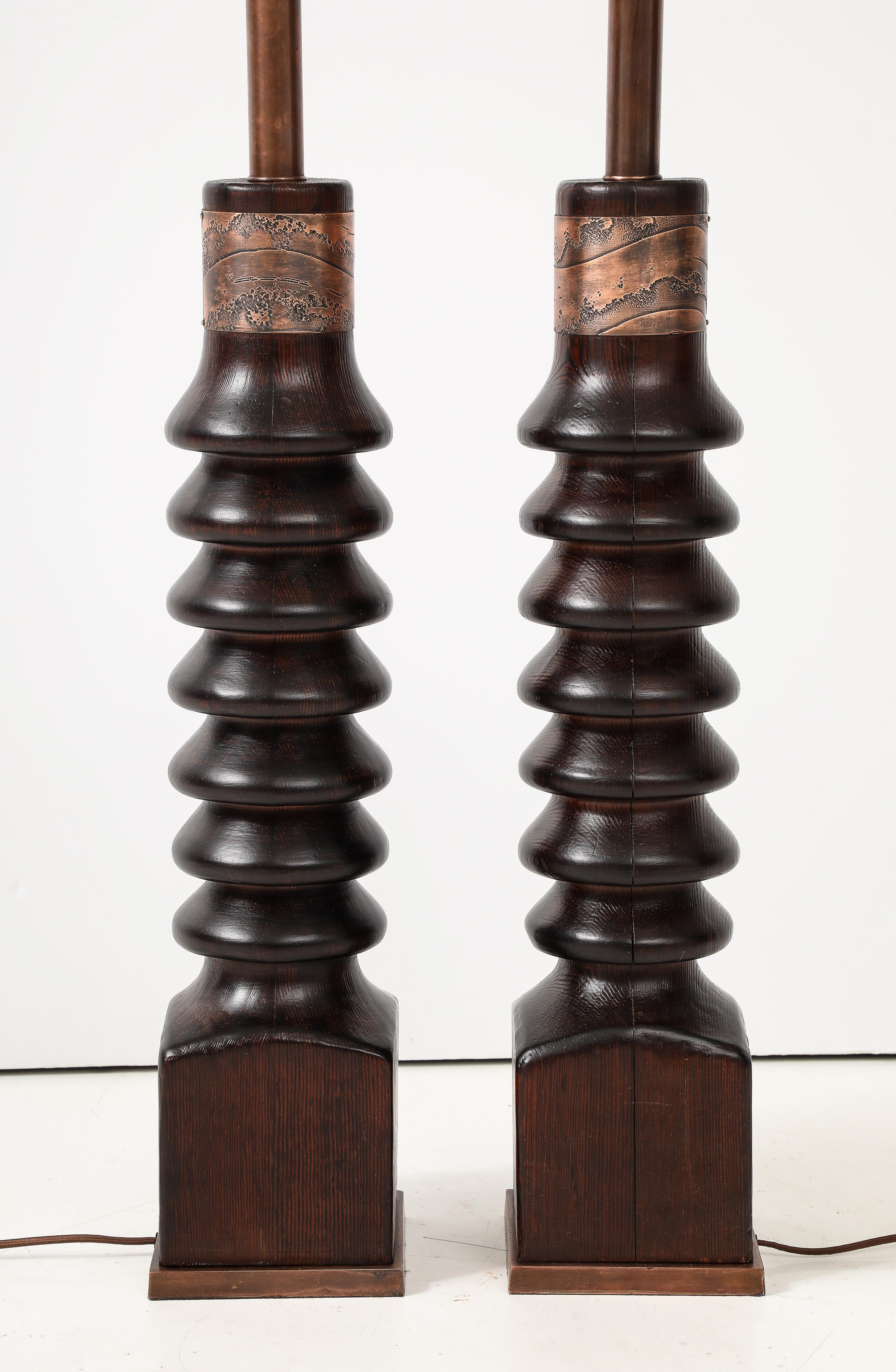 1960's Mid-Century Modern Tall Laurel Oak and Copper Table Lamps en vente 2