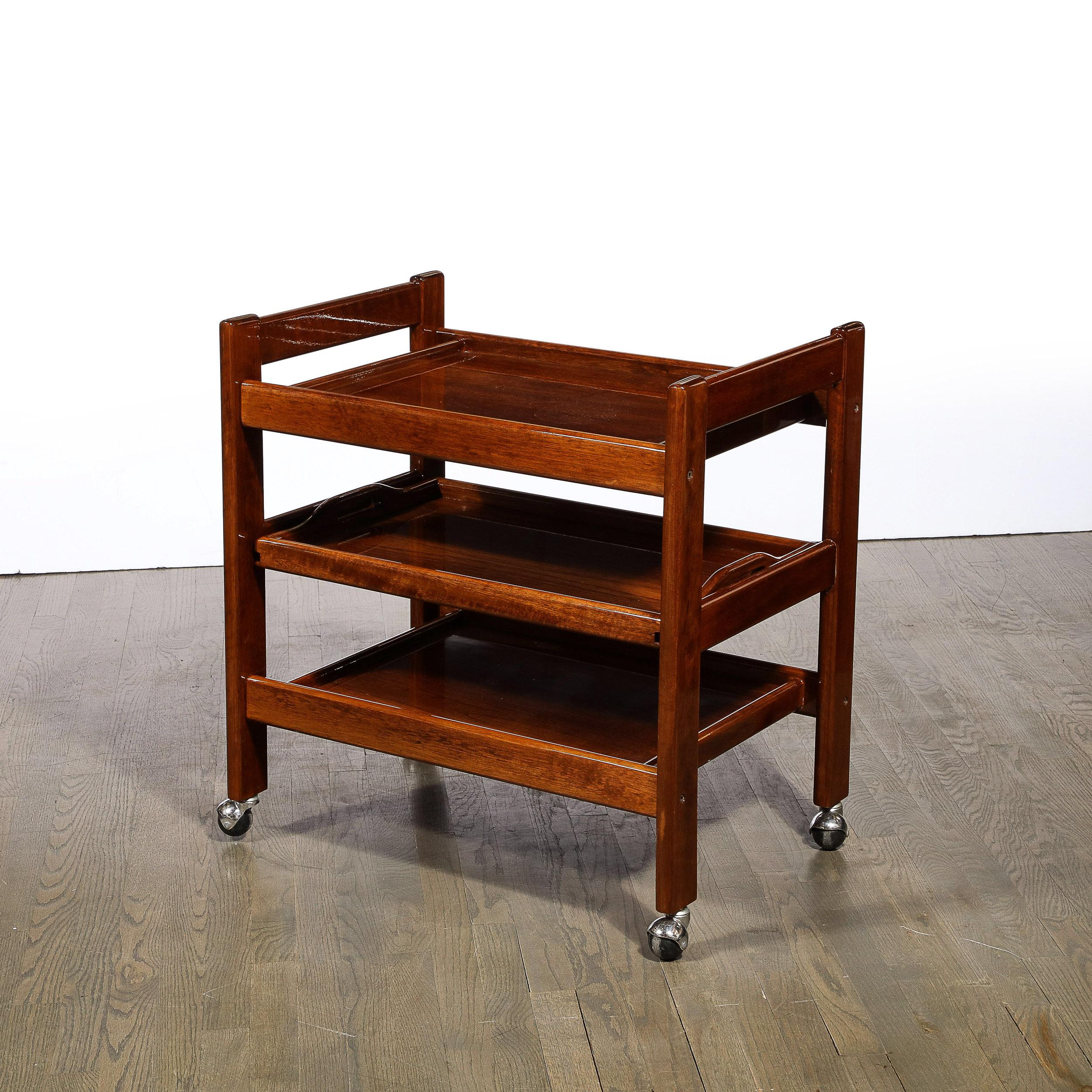 1960s Mid-Century Modern Three-Tier Bar Cart on Castors in Book-Matched Walnut  In Excellent Condition For Sale In New York, NY
