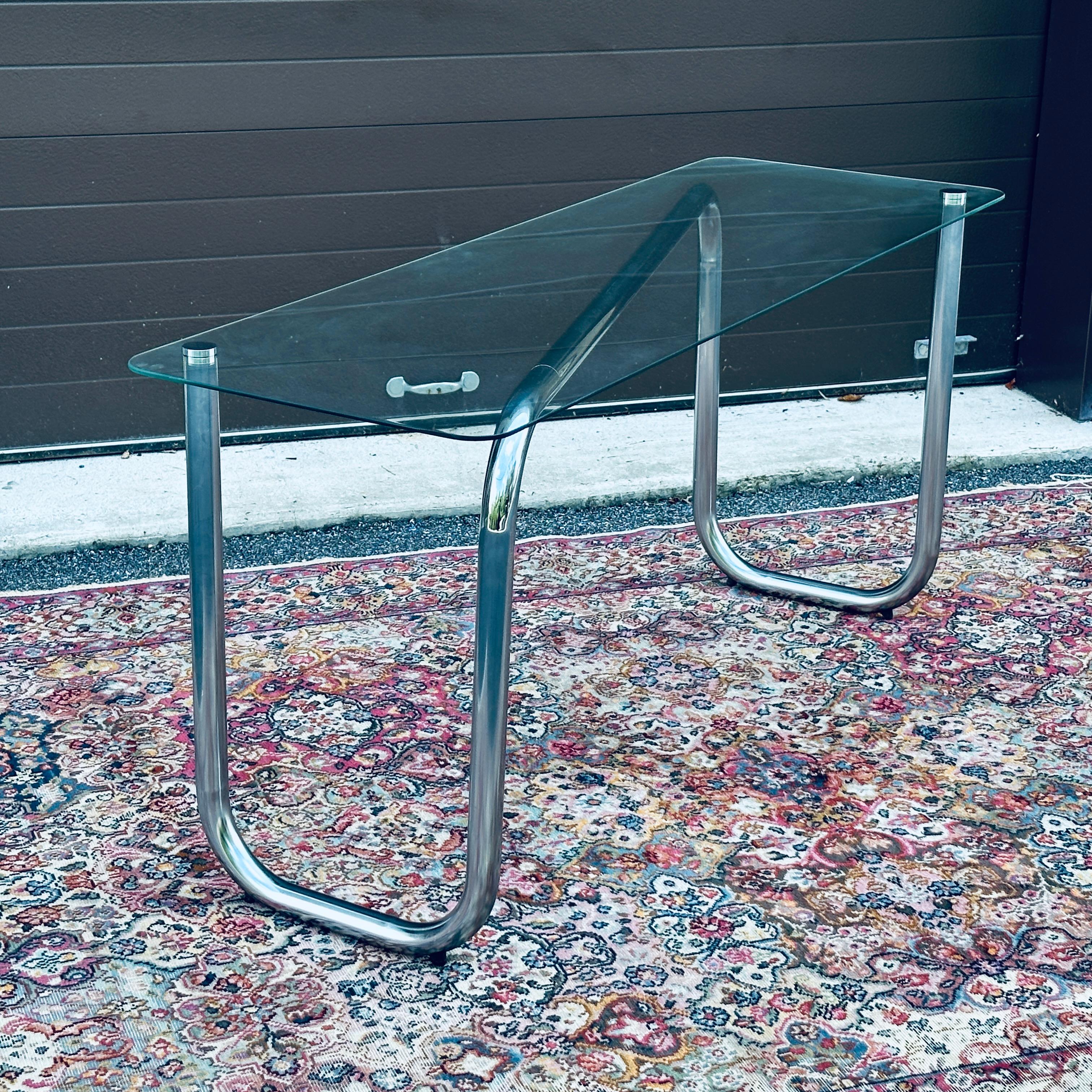 Konsolentisch aus Chromrohr mit Chromclips, Mid-Century Modern, 1960er Jahre (Moderne der Mitte des Jahrhunderts) im Angebot