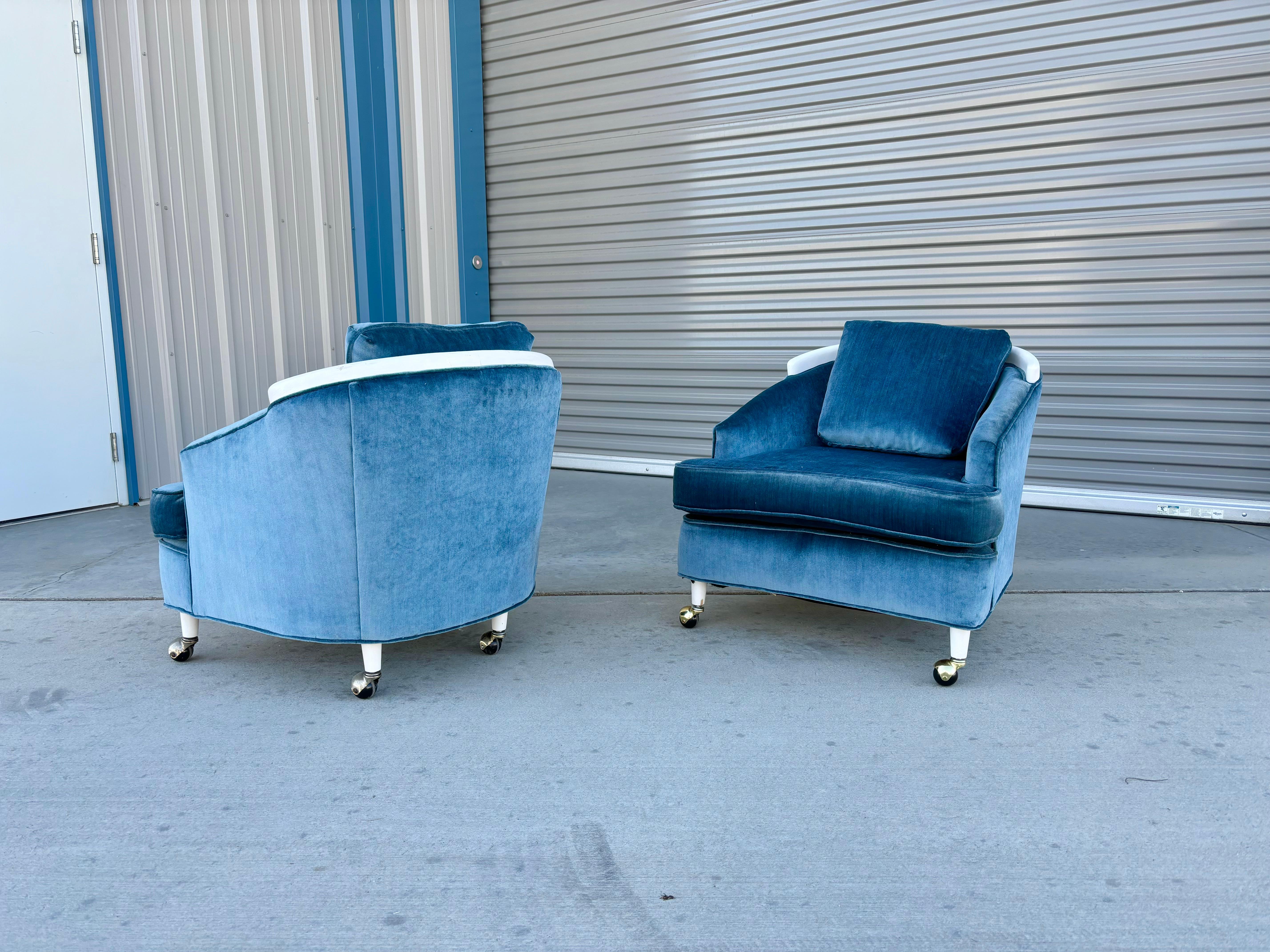 American 1960s Mid Century Modern Velvet Lounge Chairs - Set of 2 For Sale